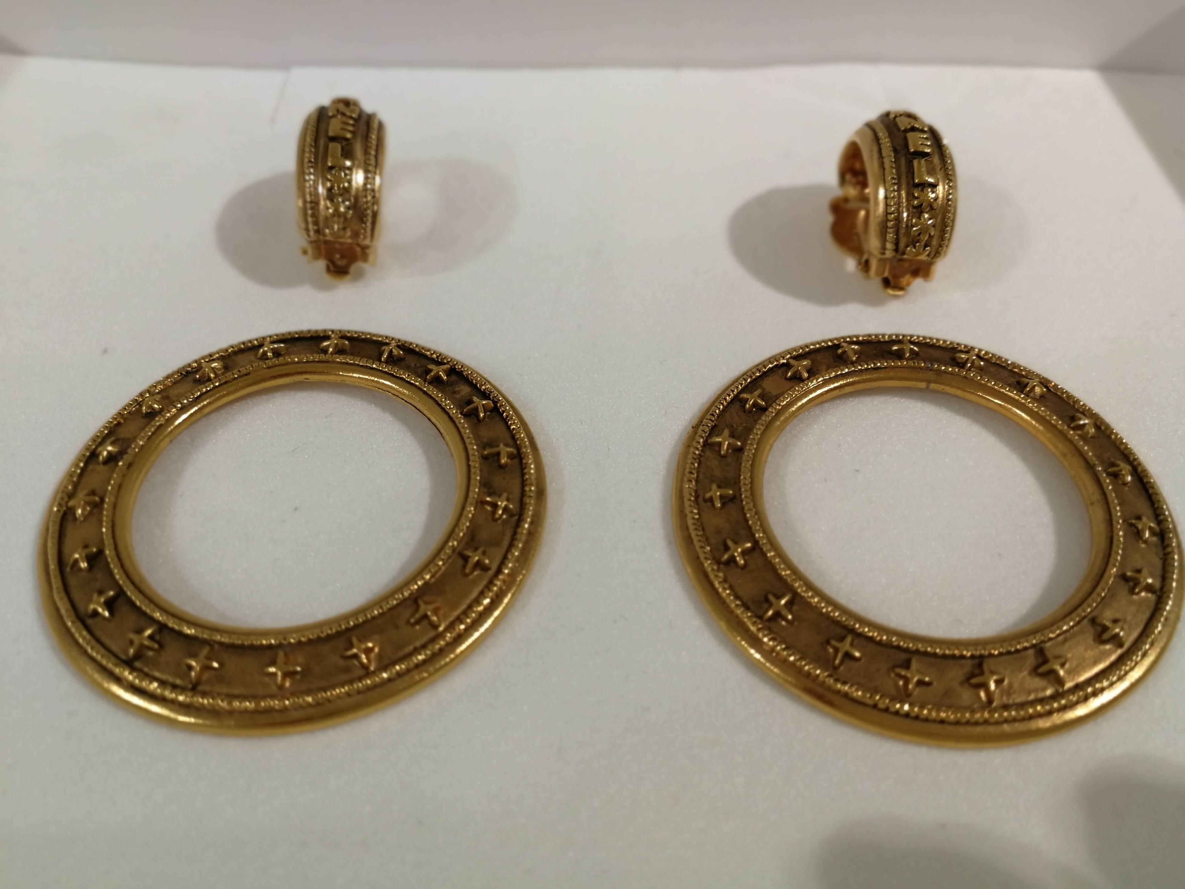 Chanel gold tone clip-on earrings 5