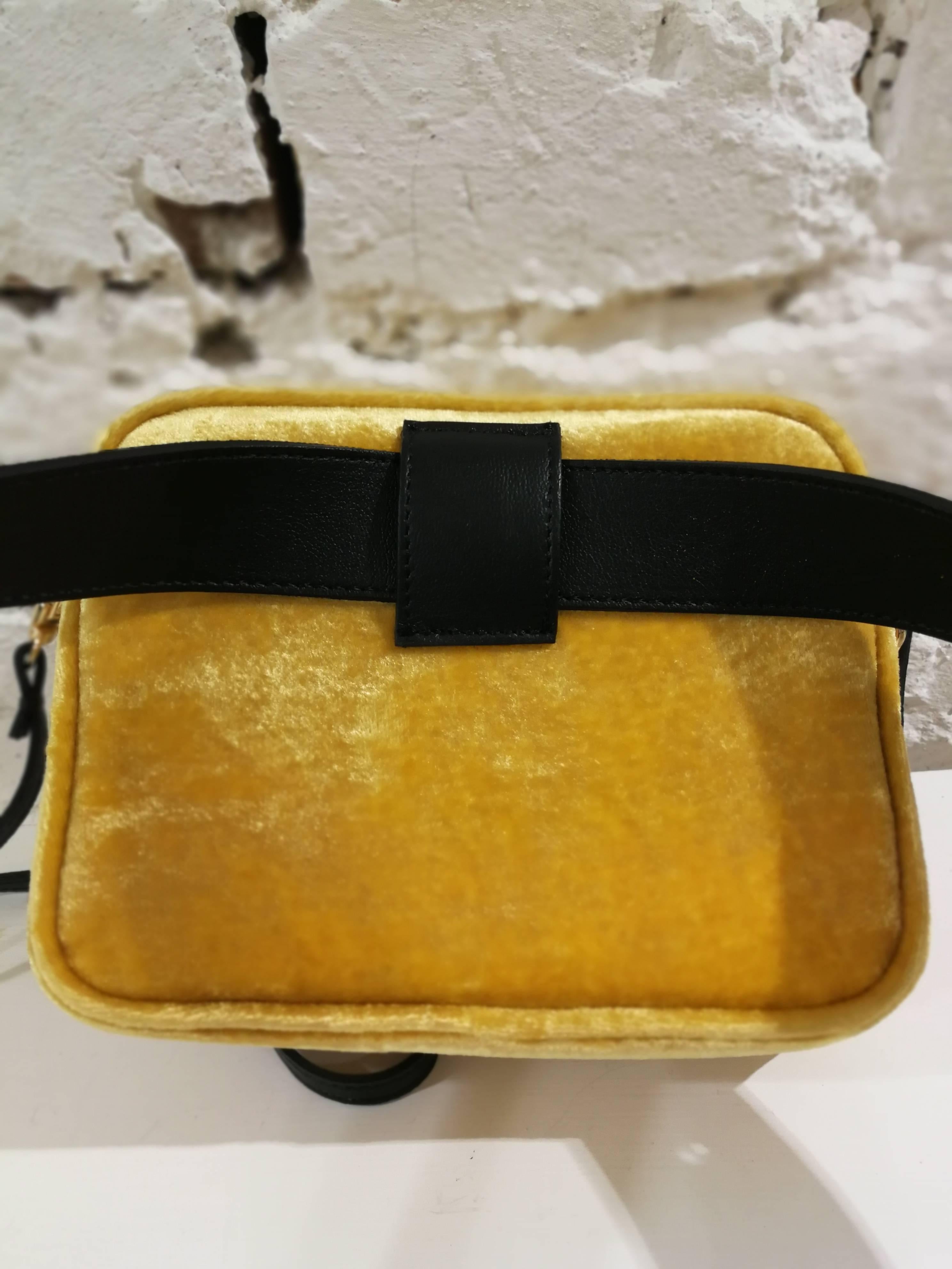 Lisa C. bijoux Fanny Pack Shoulder Yellow Velvet Bag 6