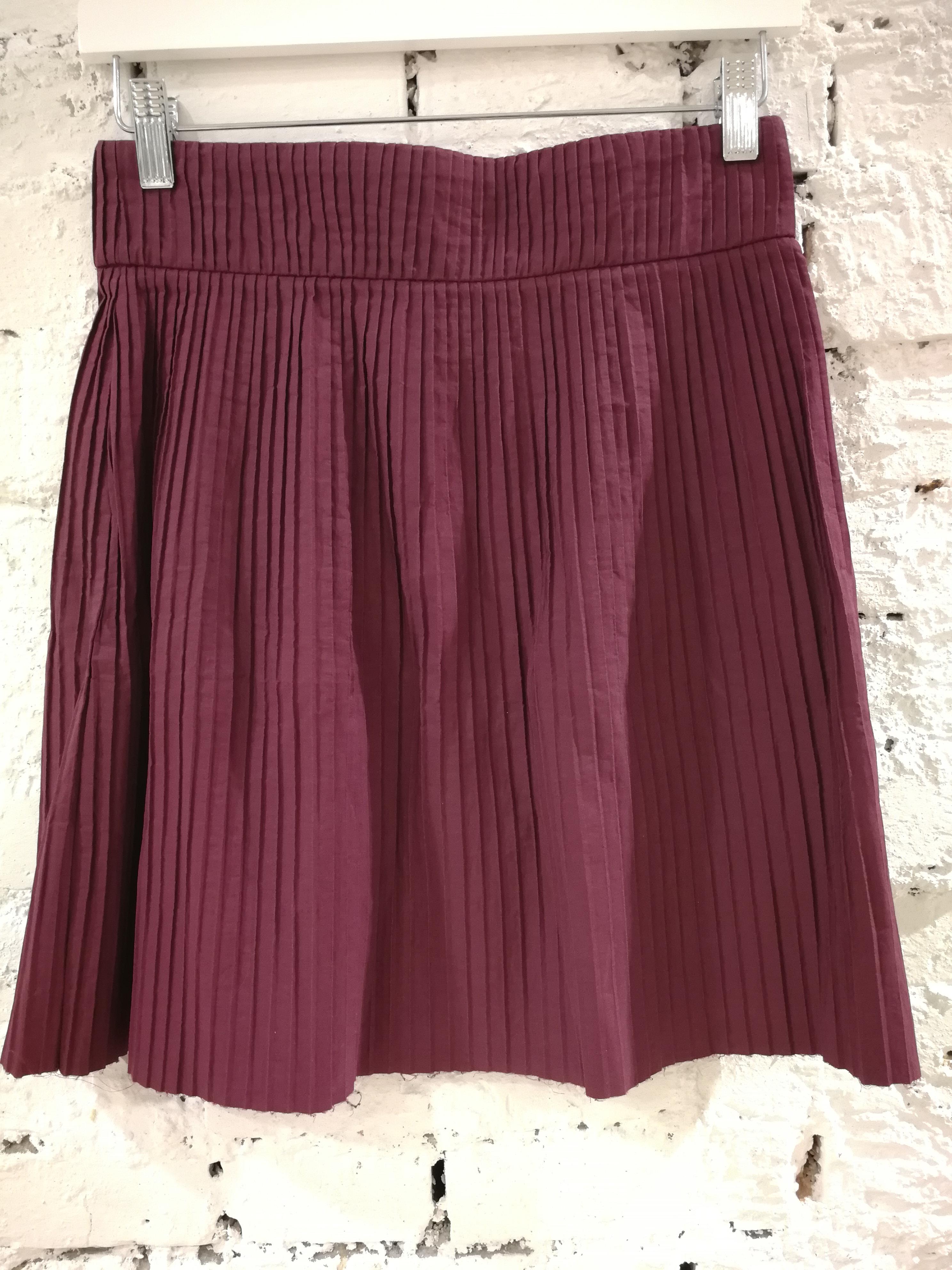 Miu Miu Falda de algodón burdeos en venta 2