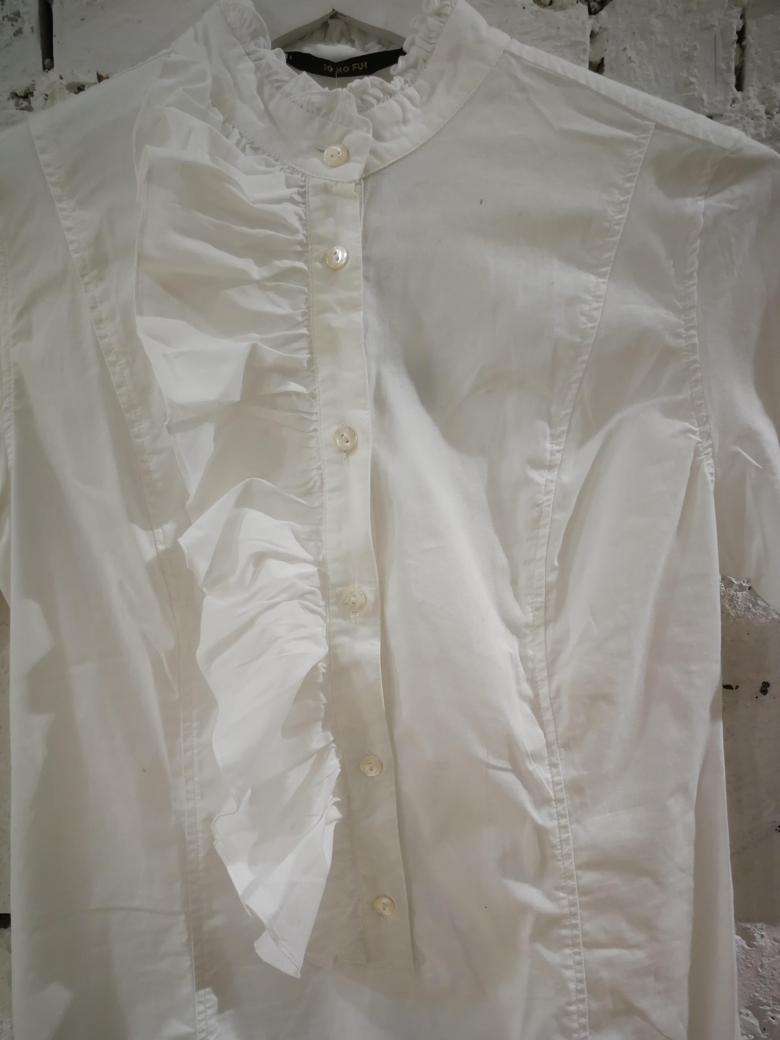 Jo No Fui White Shirt
Totally made in italy in size 42
composition: Cotton