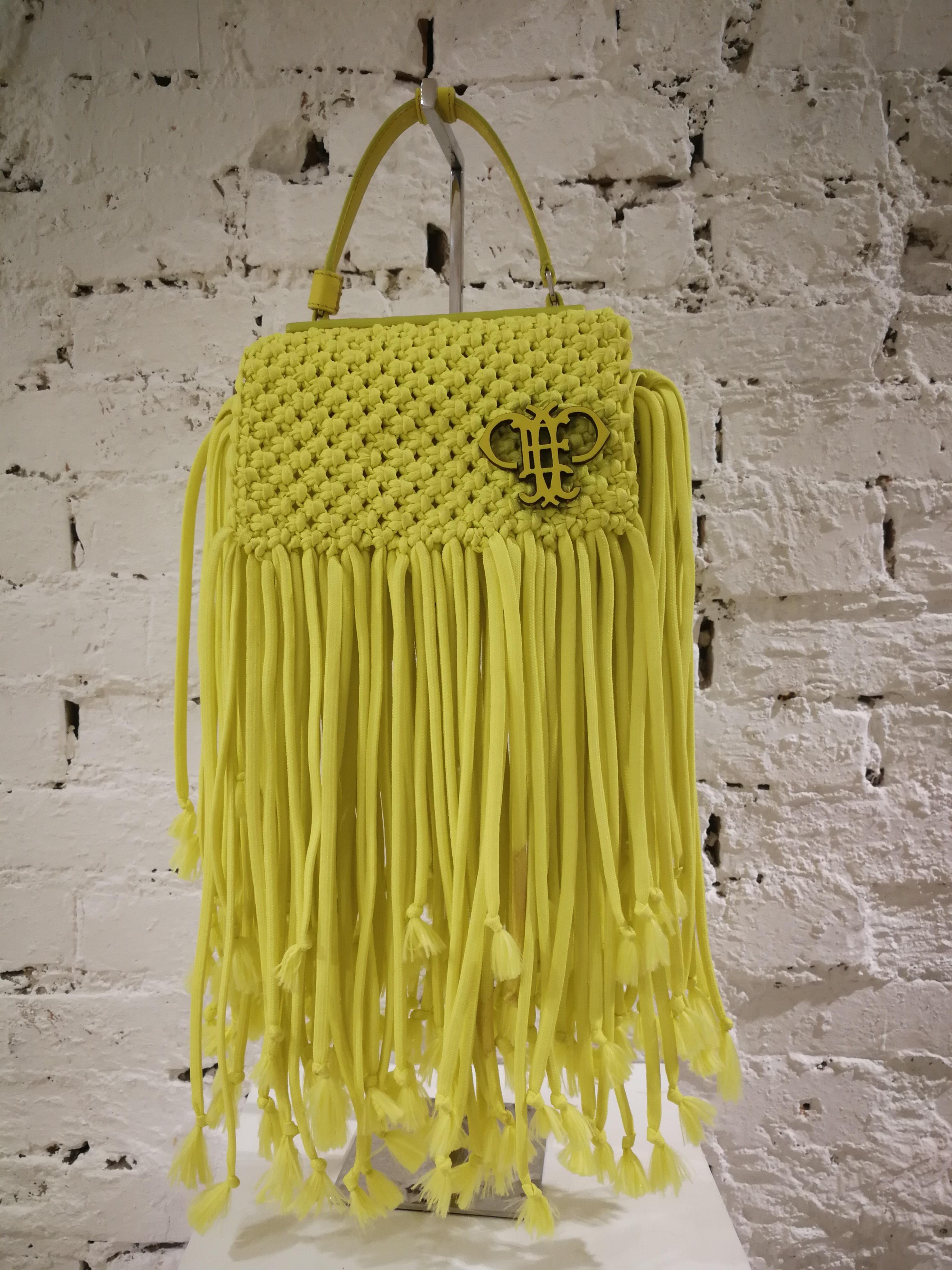 Emilio Pucci Yellow Fringes Shoulder Bag In Excellent Condition In Capri, IT