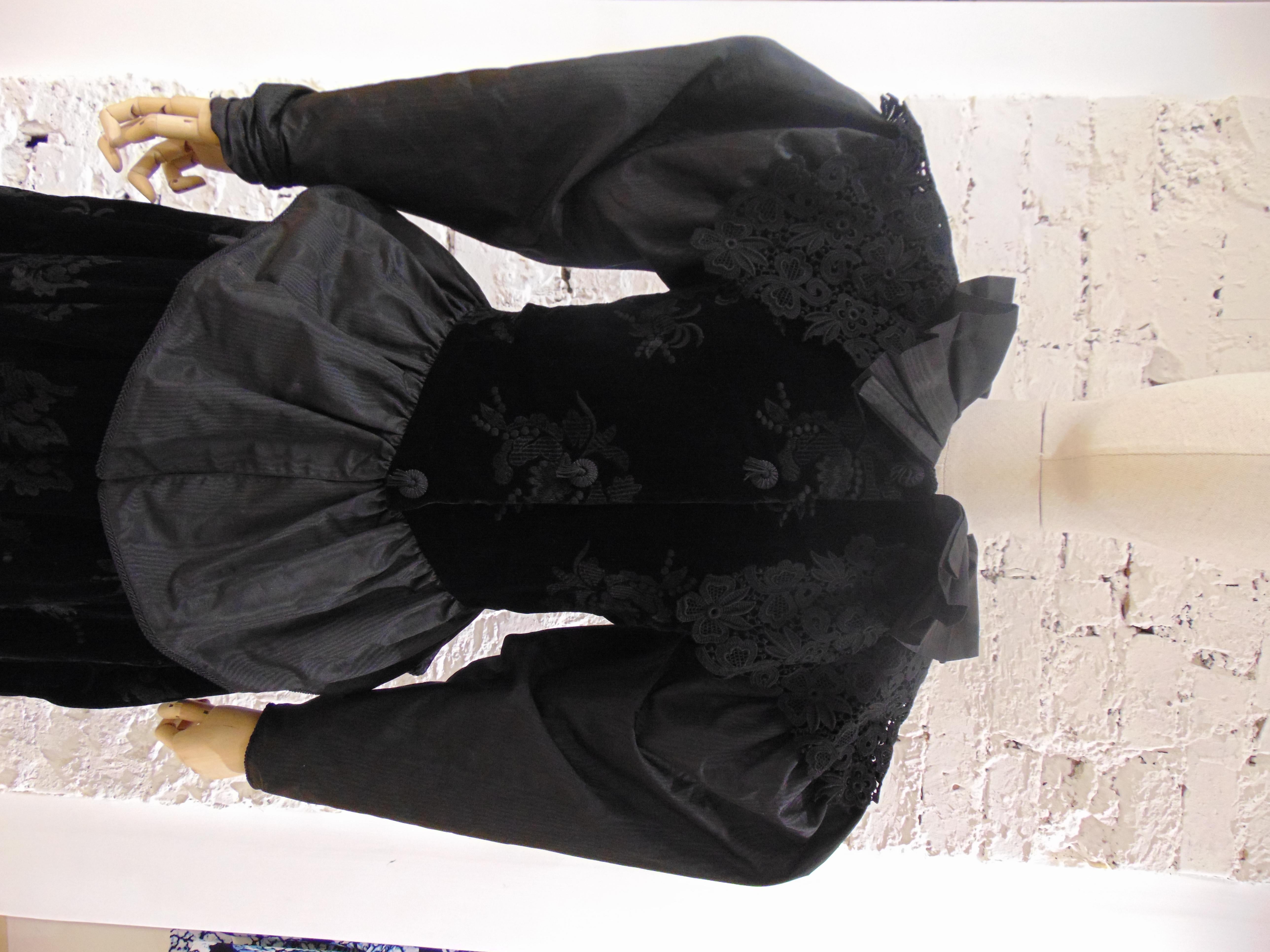 Claude Montana Black Silk Velvet Lace Skirt Suit In Excellent Condition In Capri, IT