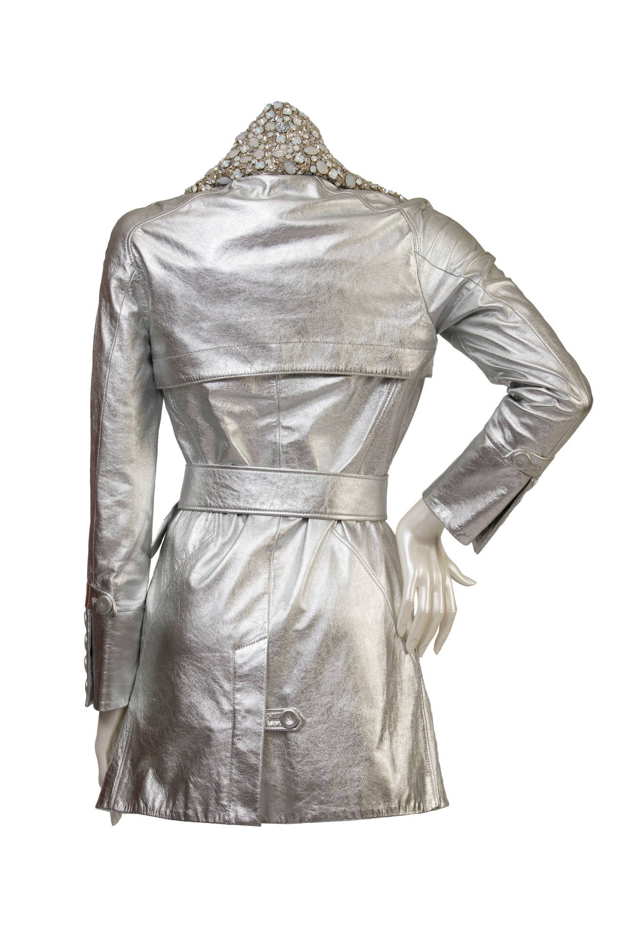 1990s John Galliano Silver Metallic Jacket With Swarovski all over the neck. 

Made In Italy

Italian size 42
French Size 38
Usa Size: 6