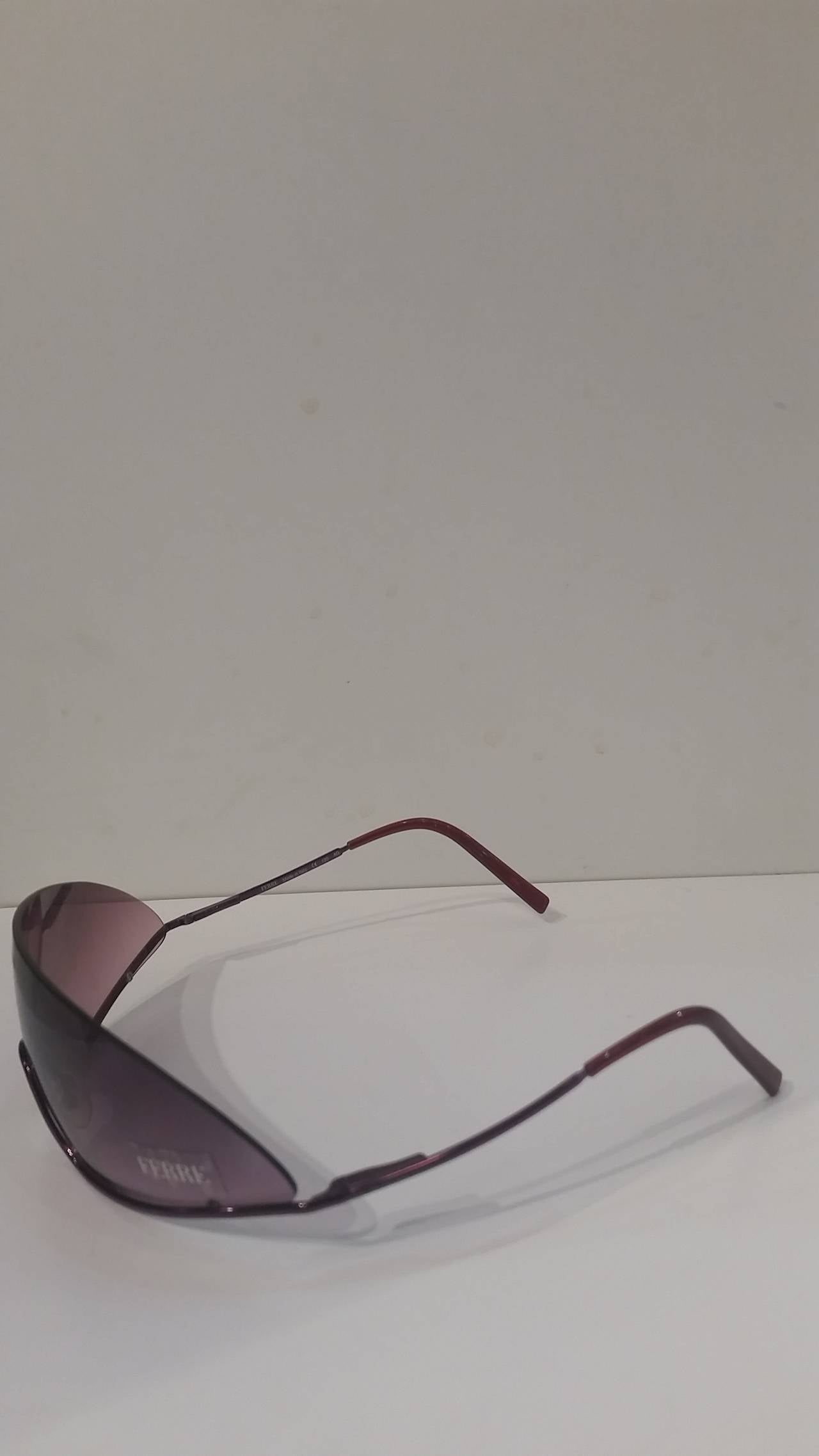1980s Gianfranco Ferre purple sunglasses In New Condition In Capri, IT