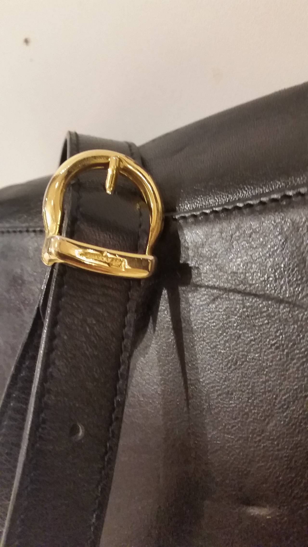 1980s Salvatore Ferragamo black leather shoulder bag 1