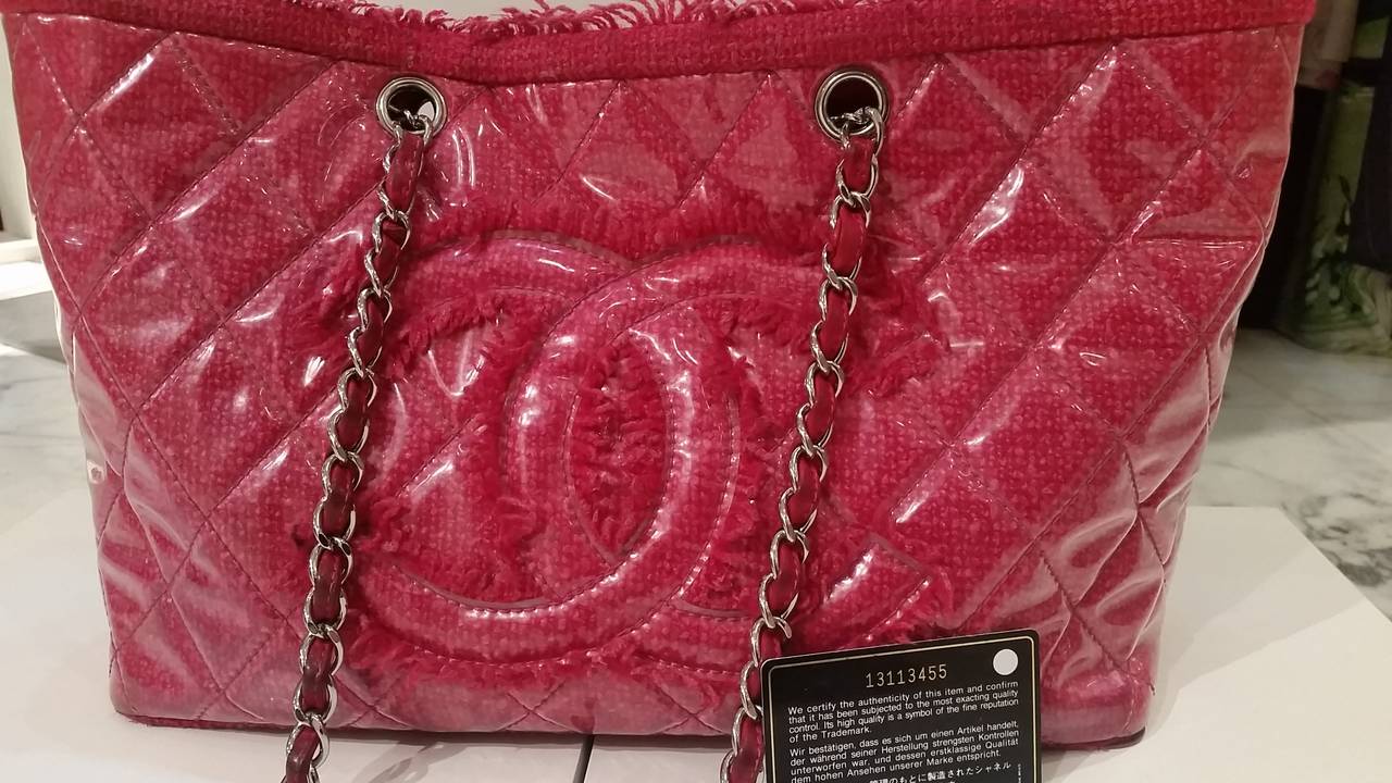 Chanel Vintage Fucsia Bag from 1990s.
