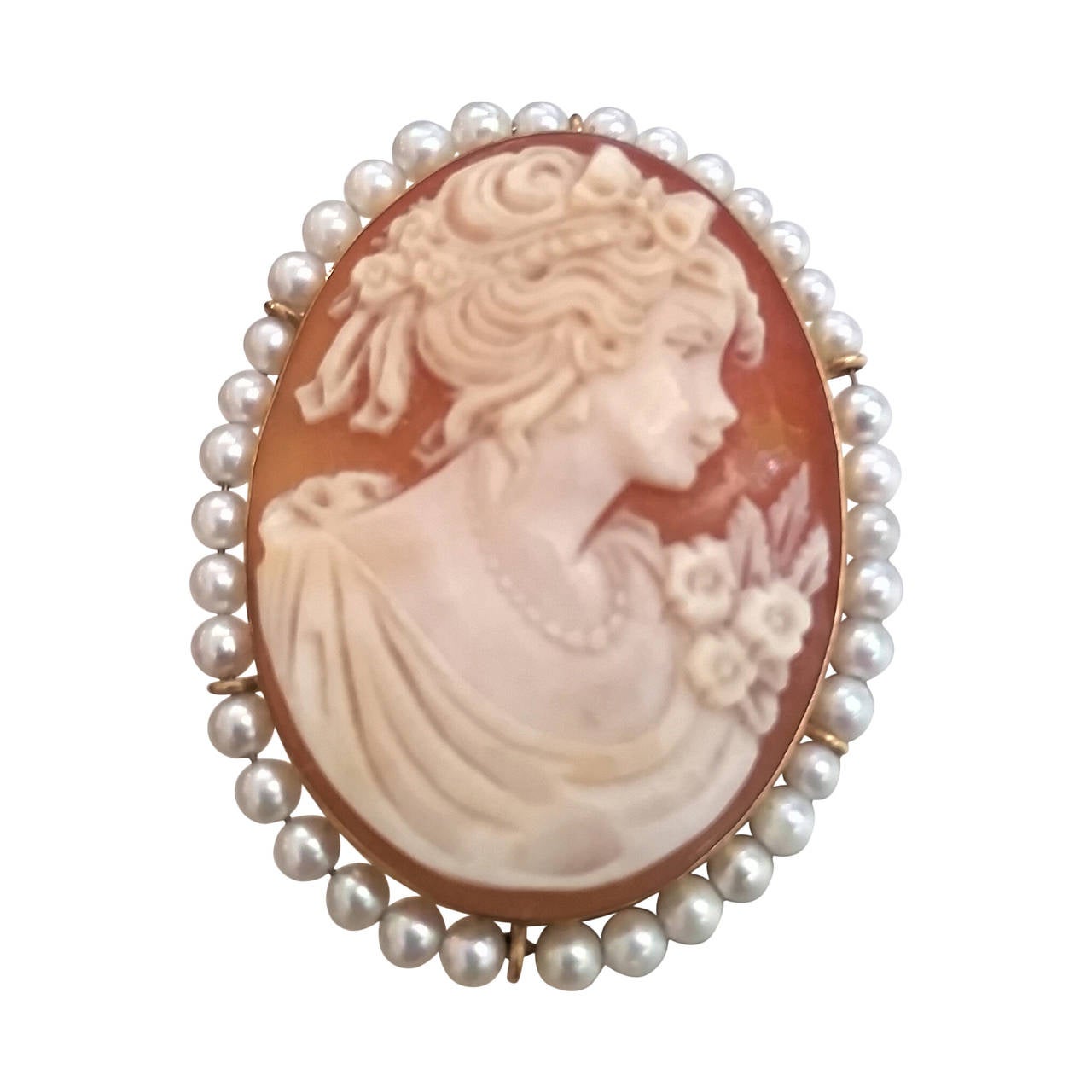 Broche et pendentif camée en or 18 carats avec perles blanches, années 1950 en vente
