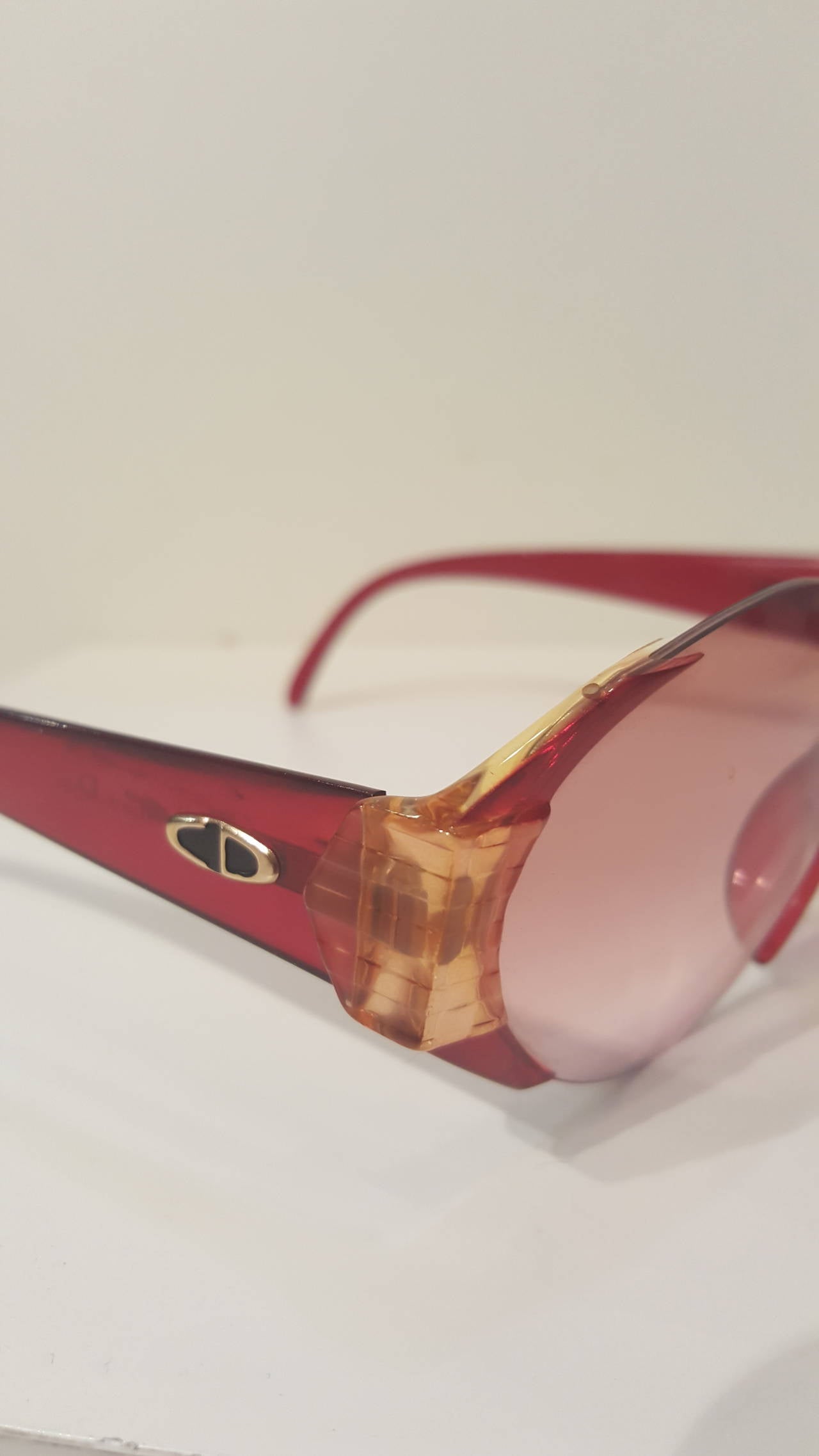 Beige 1980s Christian Dior red sunglasses