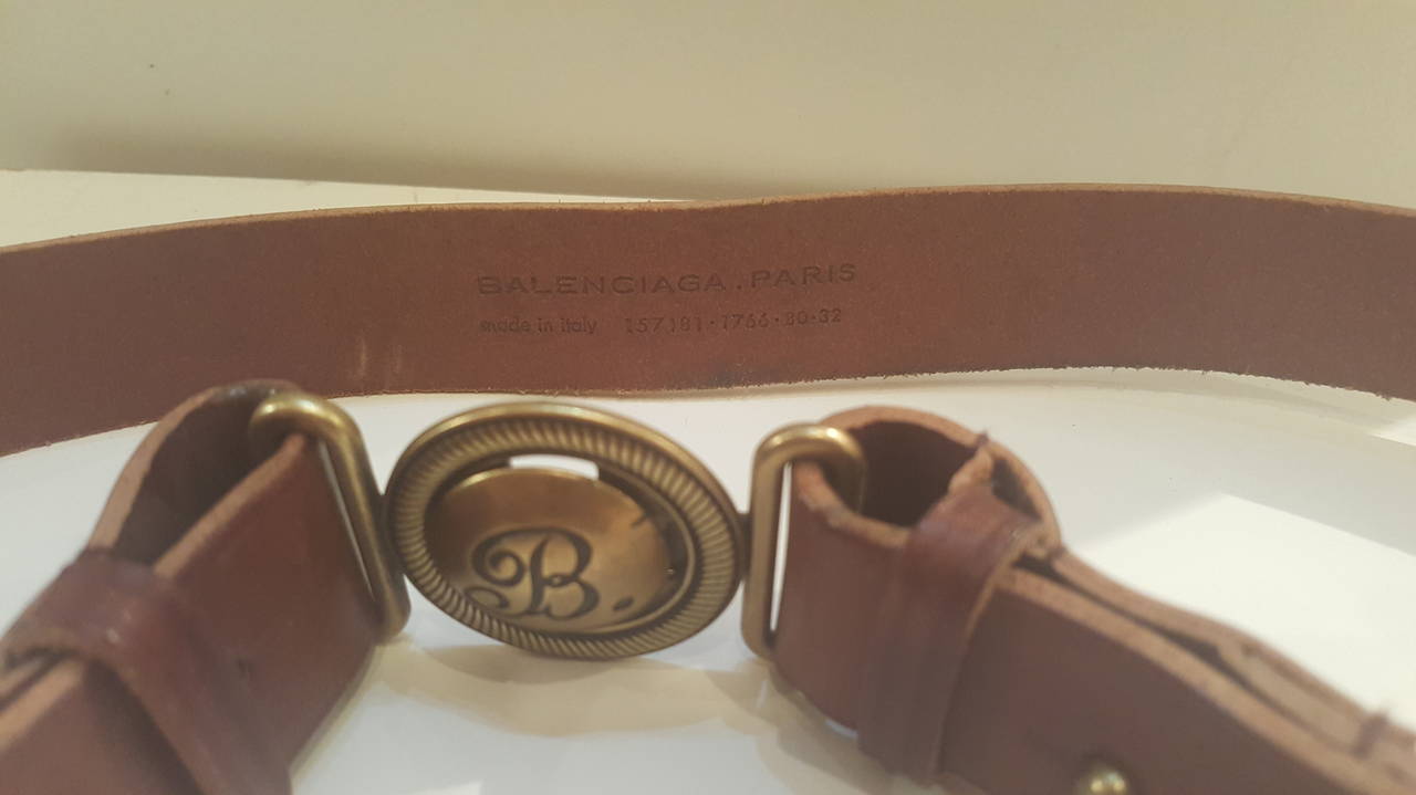 1980s Balenciaga brown leather belt totally made in italy with gold hardware
regulable from 80 to 90 cm