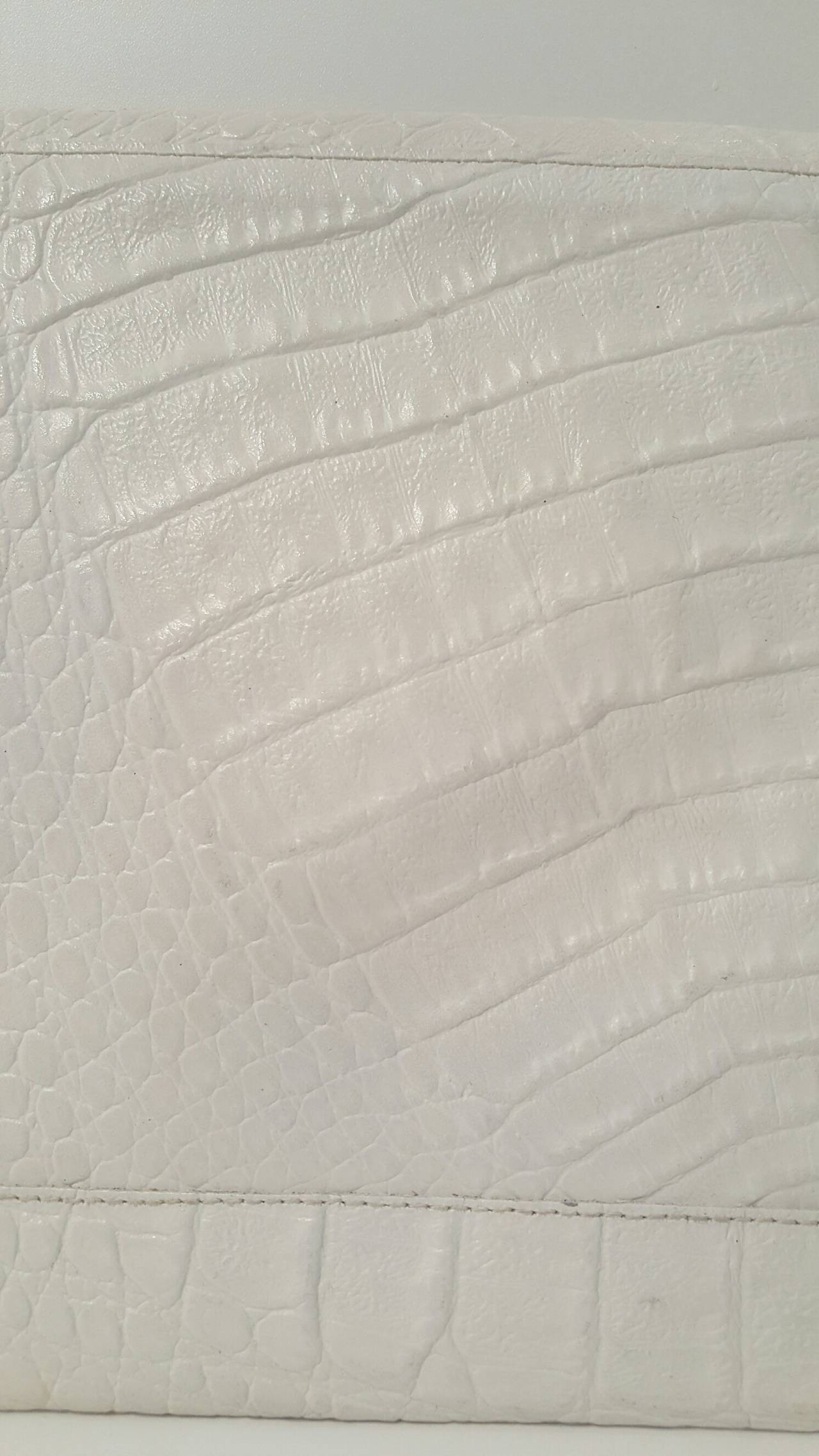 1970s Fendi white clutch 2