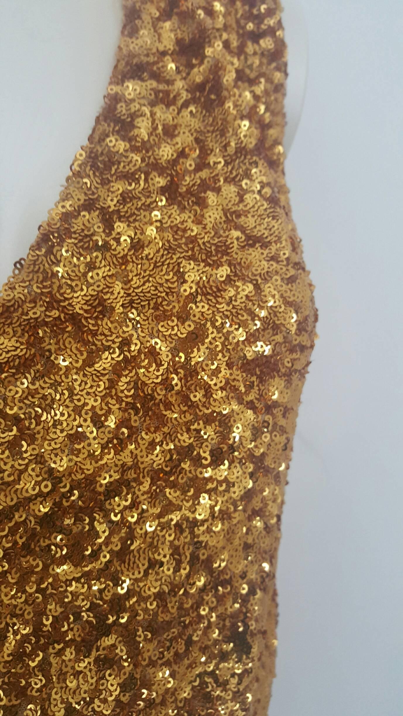 2000er Halston Heritage Goldfarbenes Kleid mit Paillettenverzierung im Angebot 1