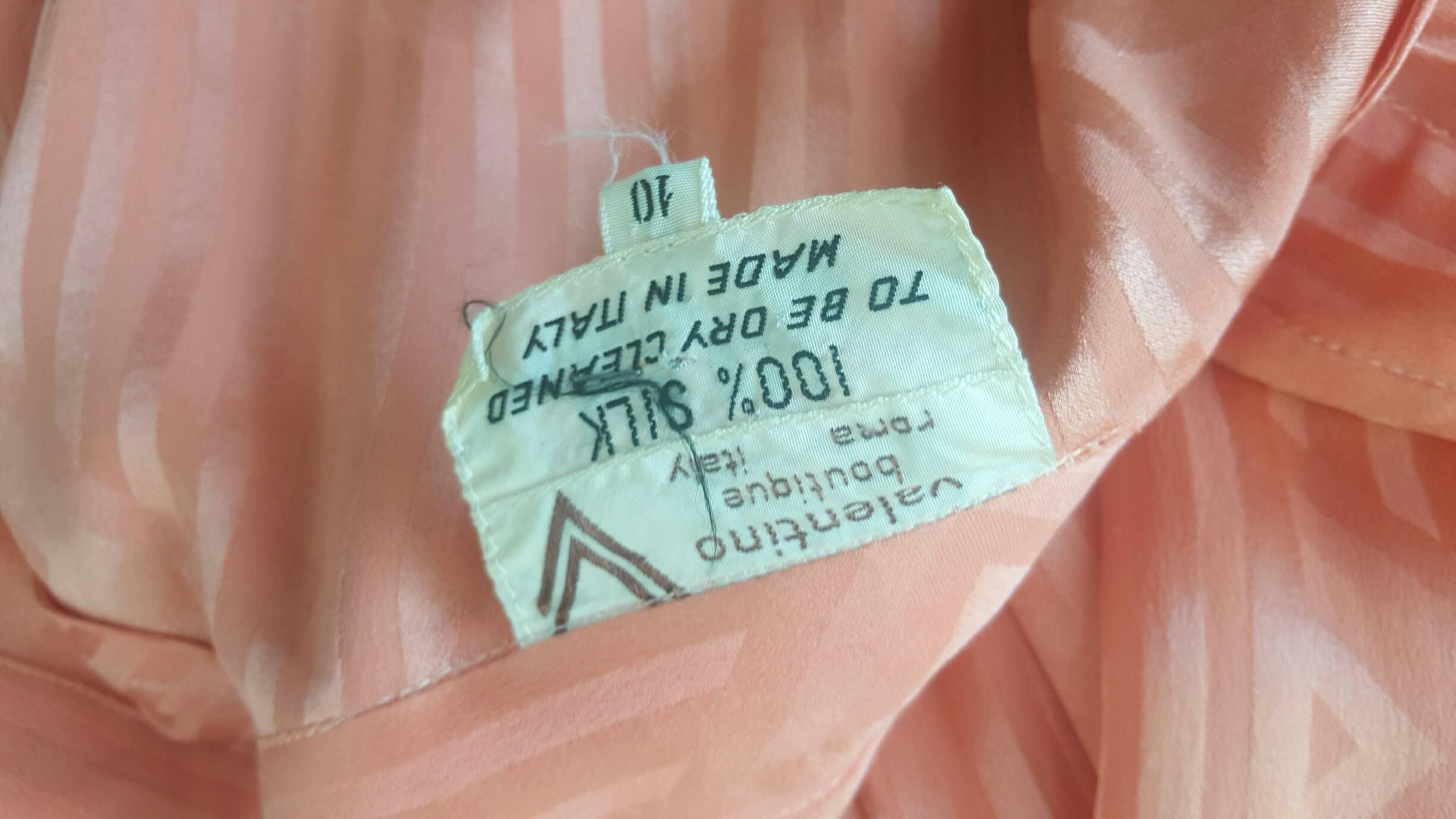 1990s Valentino peach shirt 100% Silk 2