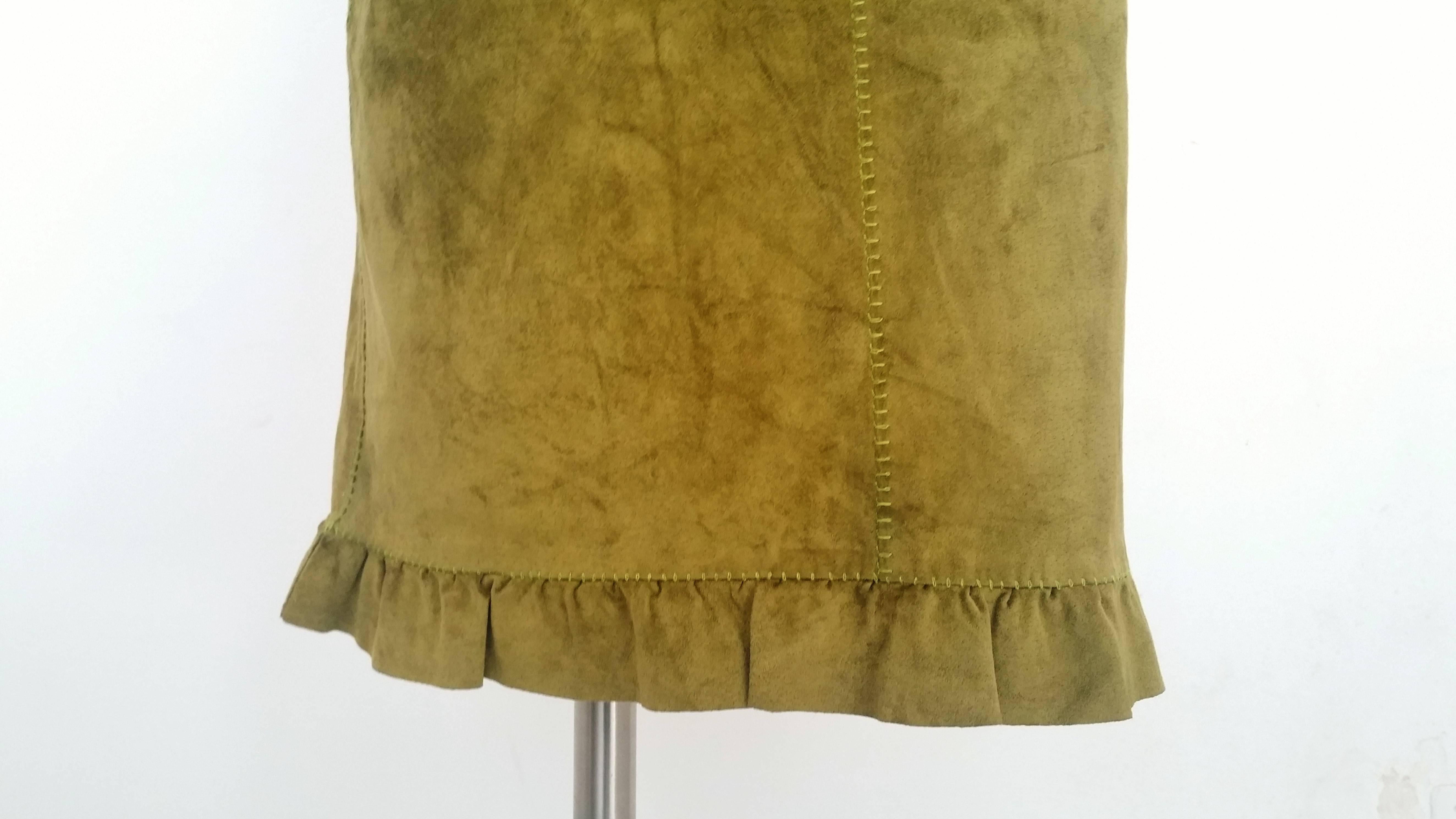 1990s Alberta Ferretti green leather top and skirt In Excellent Condition In Capri, IT