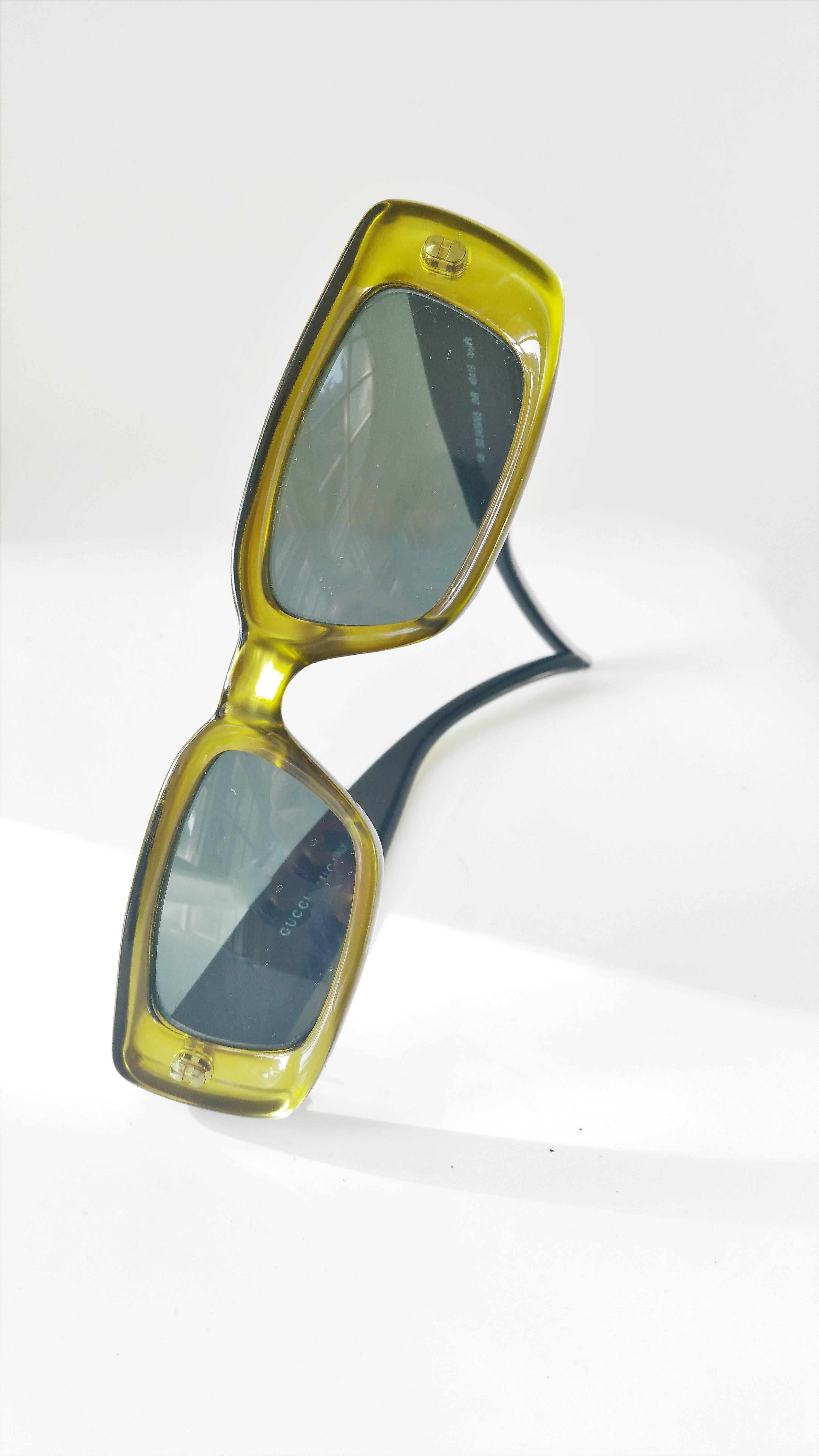 1990s Gucci yellow sunglasses In Excellent Condition In Capri, IT