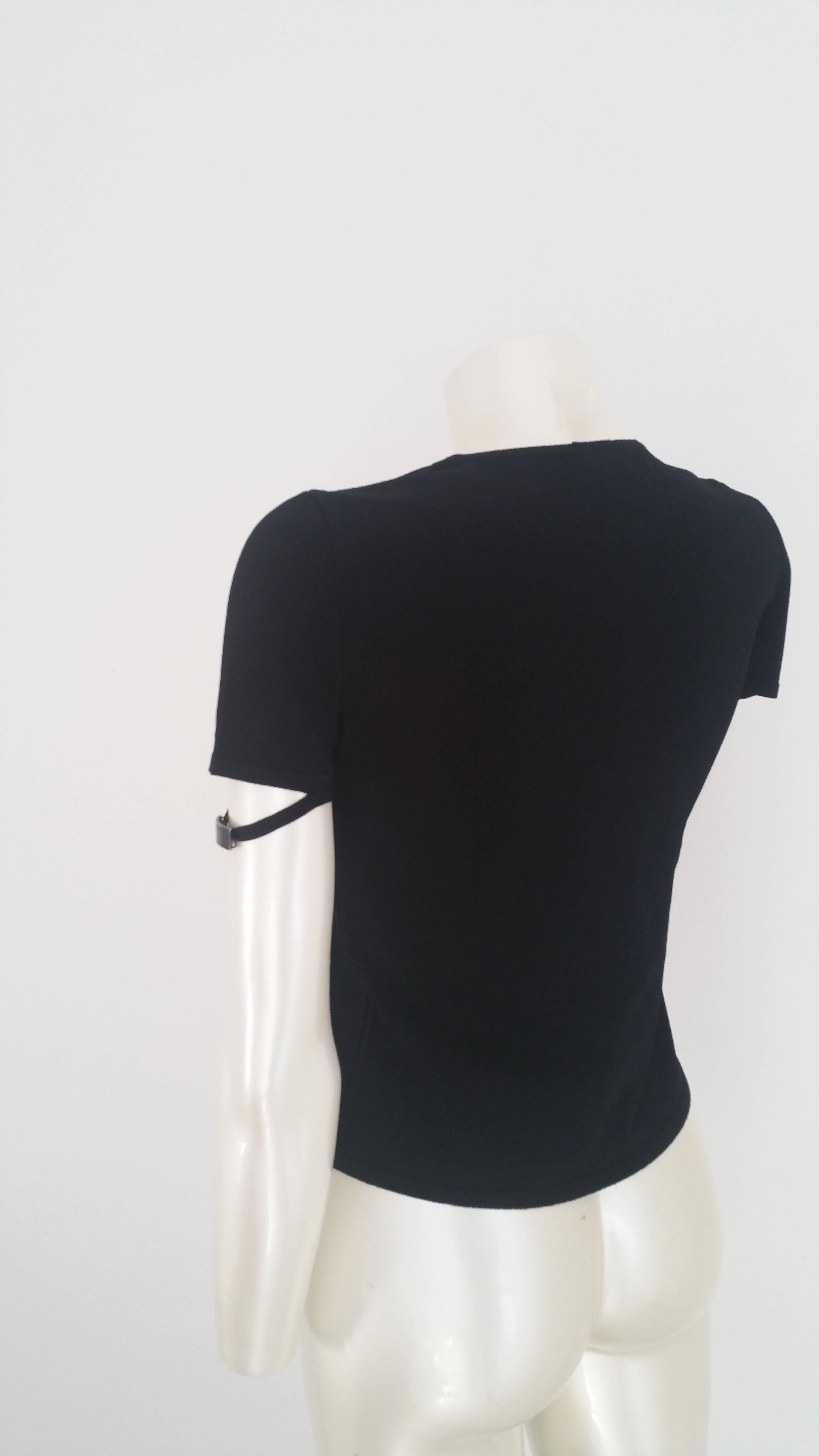 1990s Gucci black shirt 
Totally made in italy
Size: 42 italian size range 
