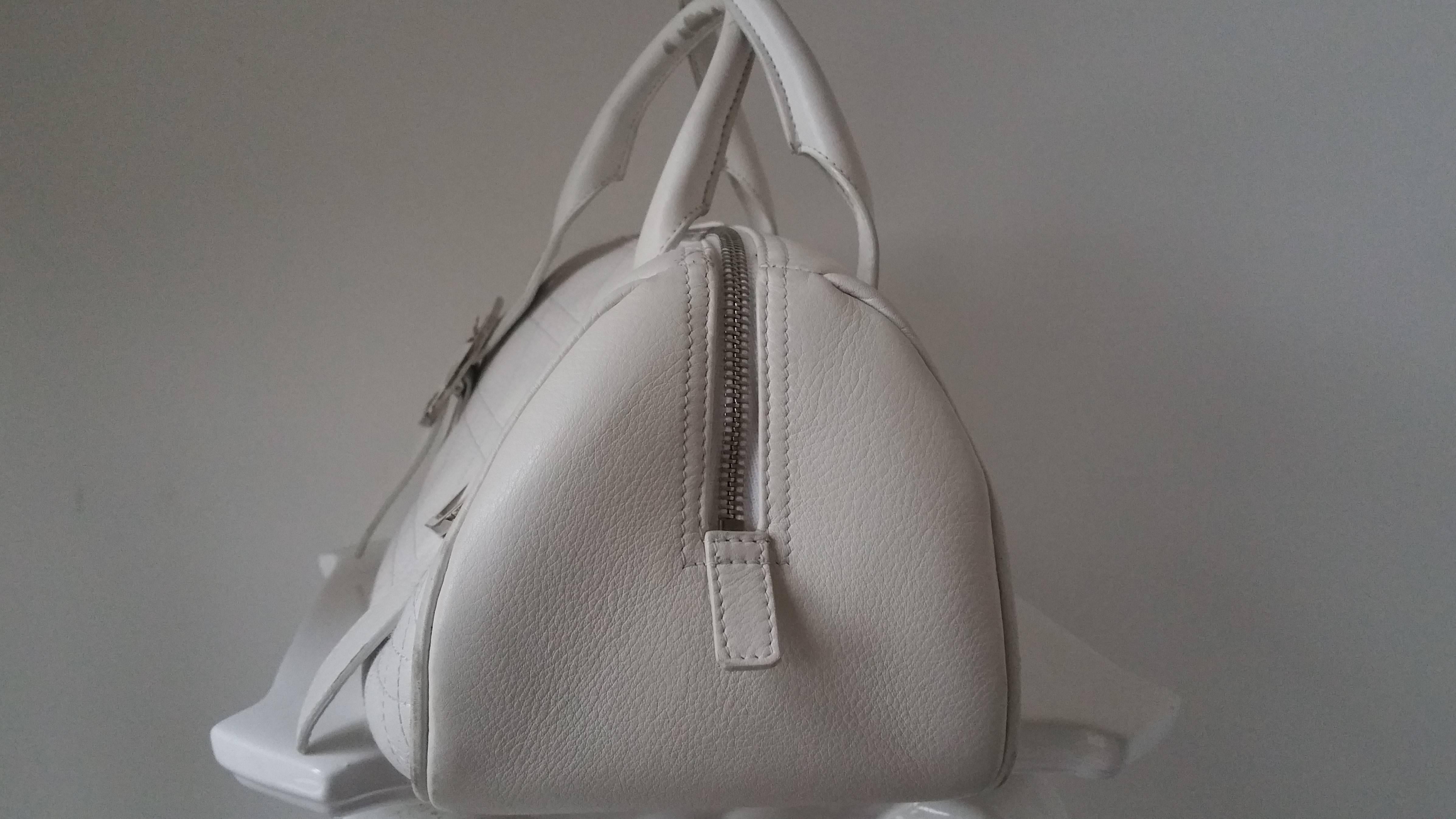 1980s Christian Dior White bag 3