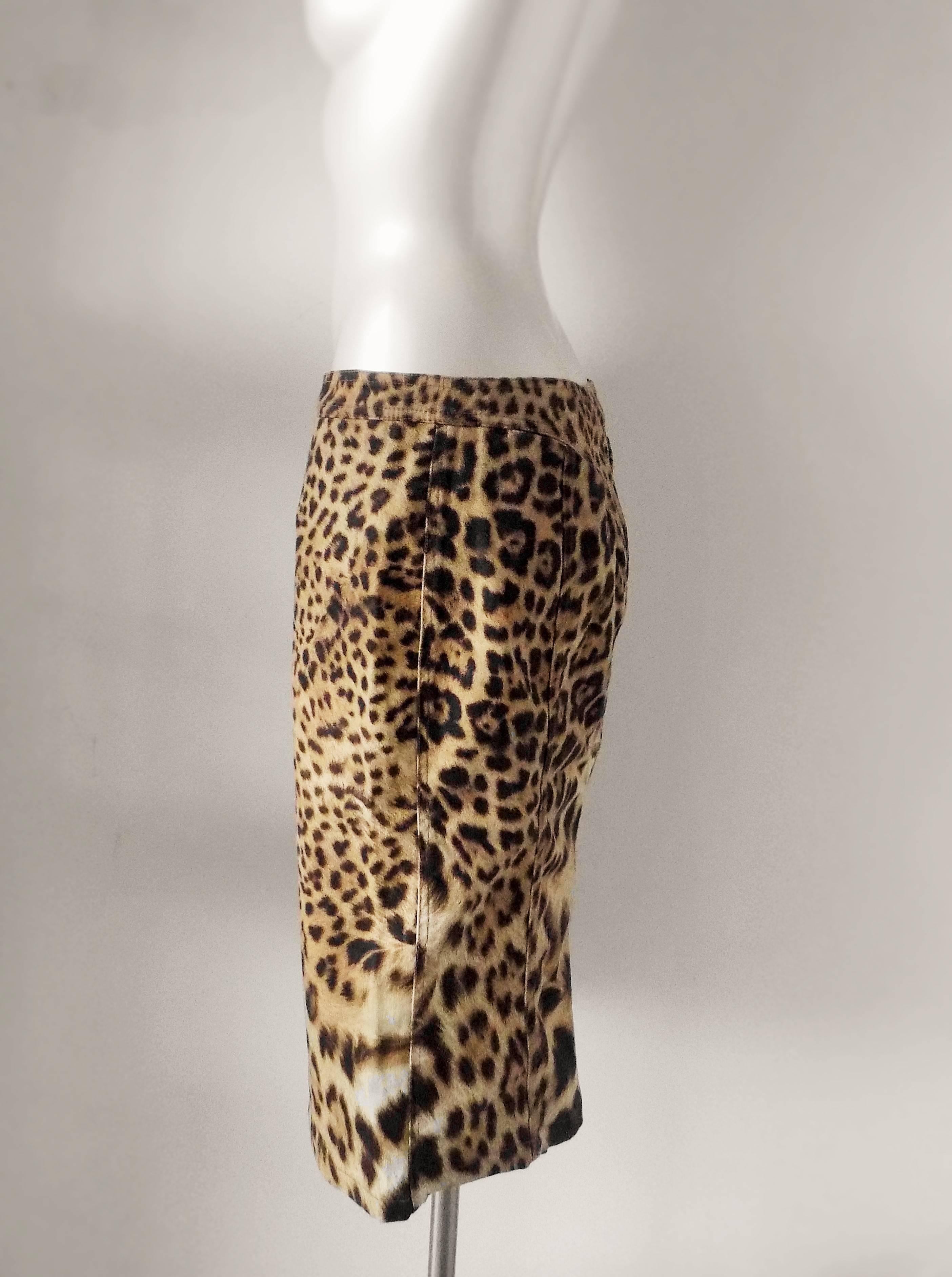 2001 Roberto Cavalli Gepunkteter Rock NWOT Damen
