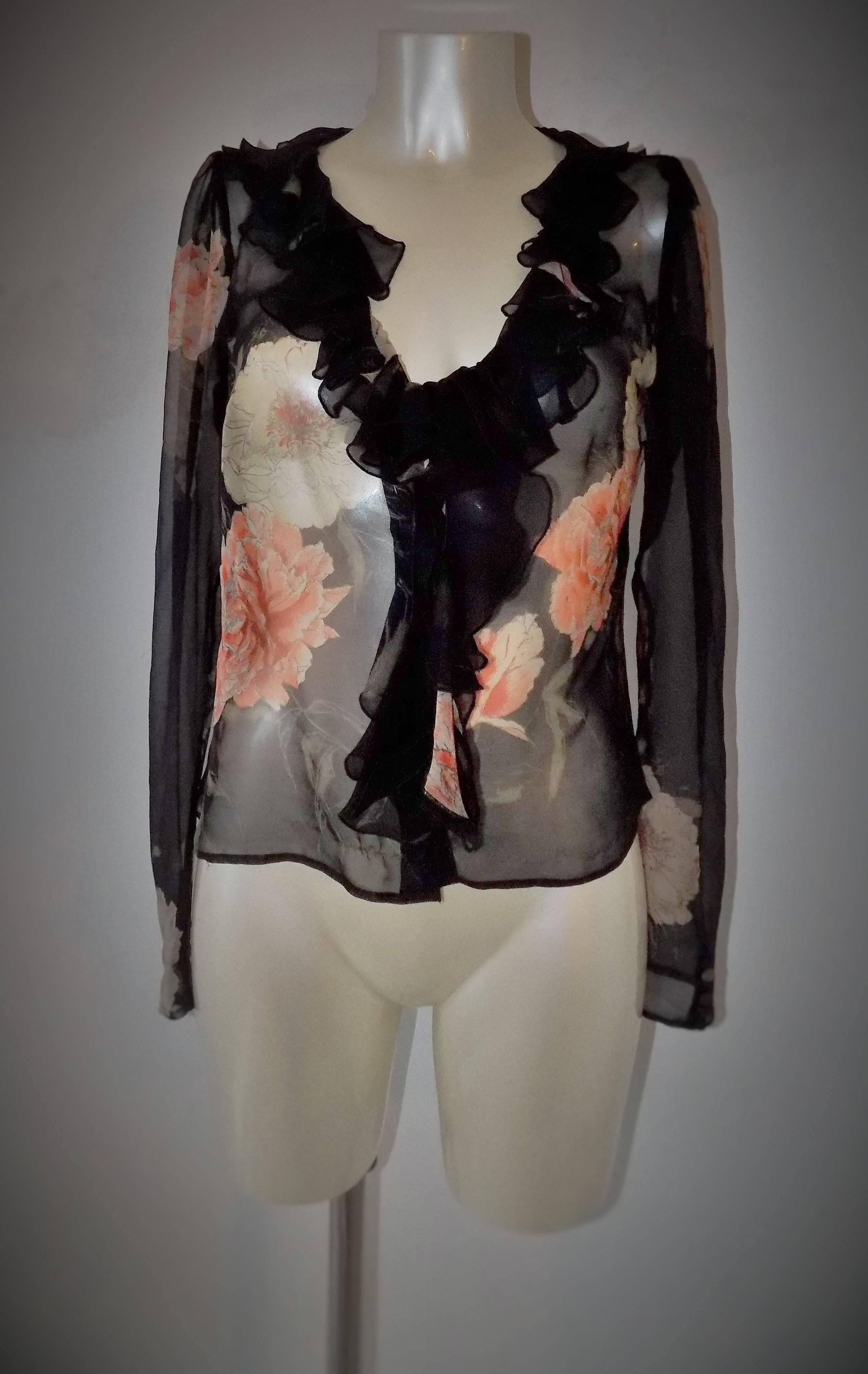 1990s Blumarine see thruogh flowers blouse 
Totallu made in italy in italian size range 42
Composition: 100 % silk