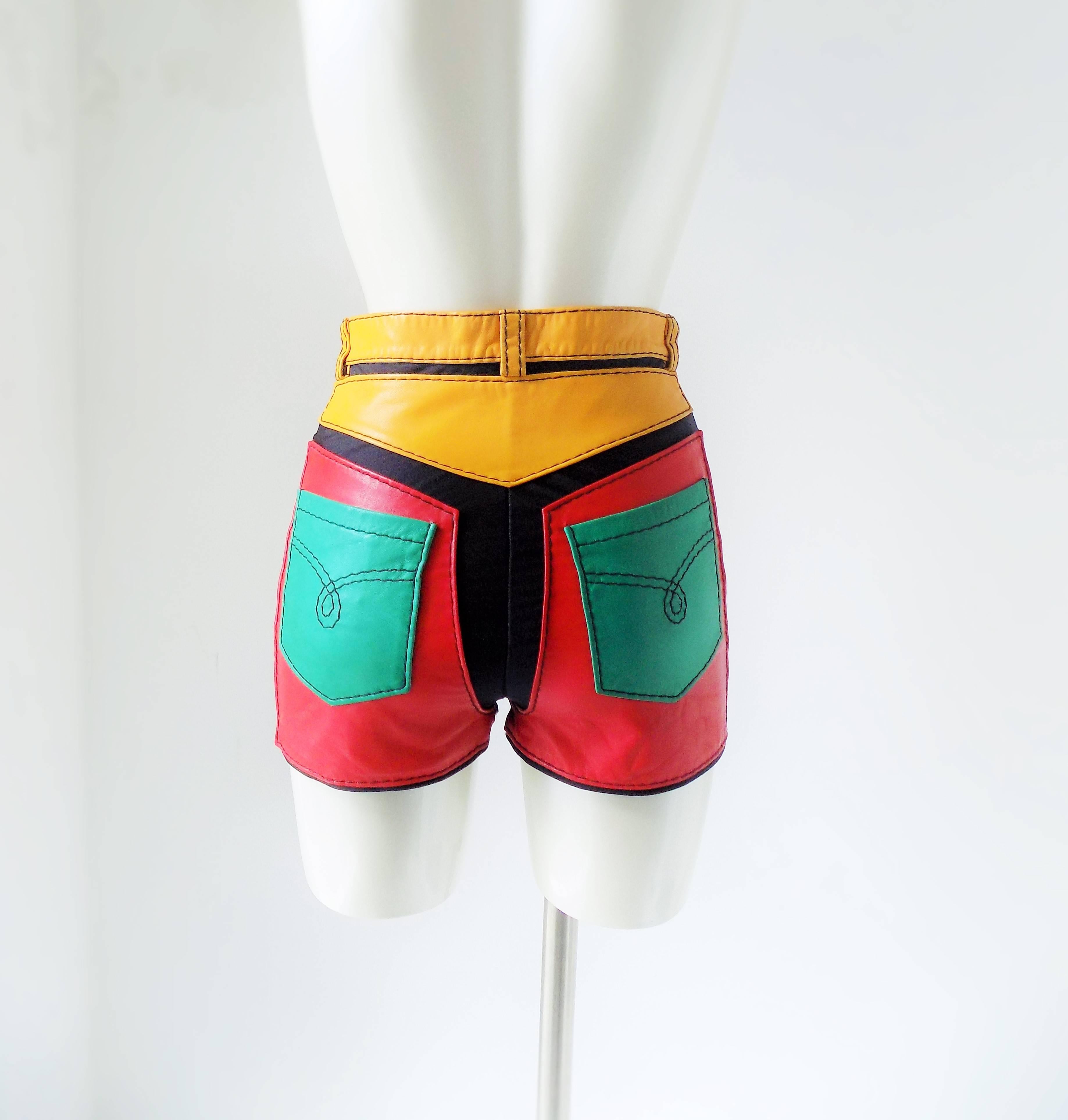 1993s Moschino Leather colour block Leather shorts In Good Condition In Capri, IT