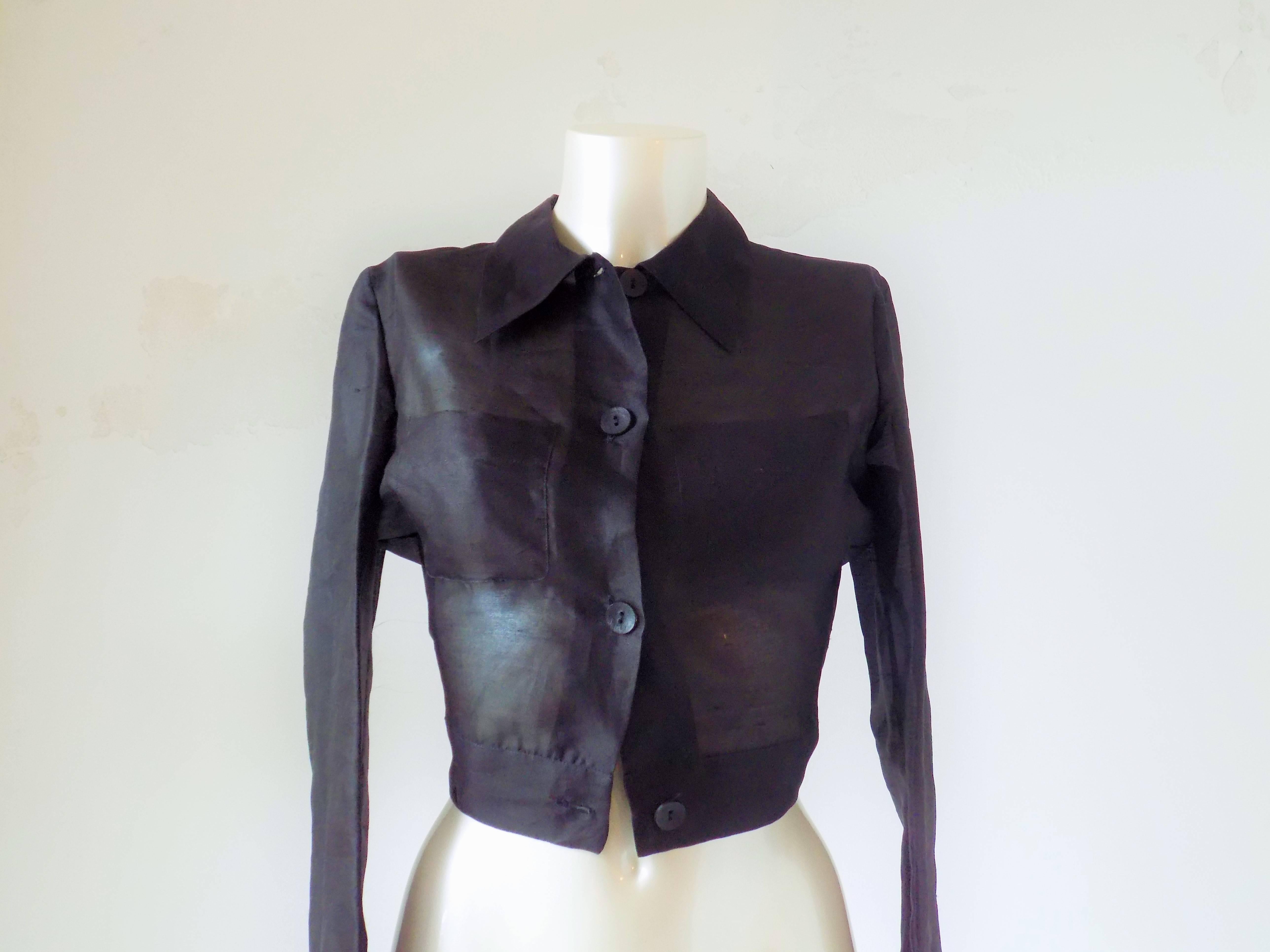 1980s Blumarine see through black shirt NWOT

Totally made in italy

Composition : 100 % Silk

Size: 40 italian size range
