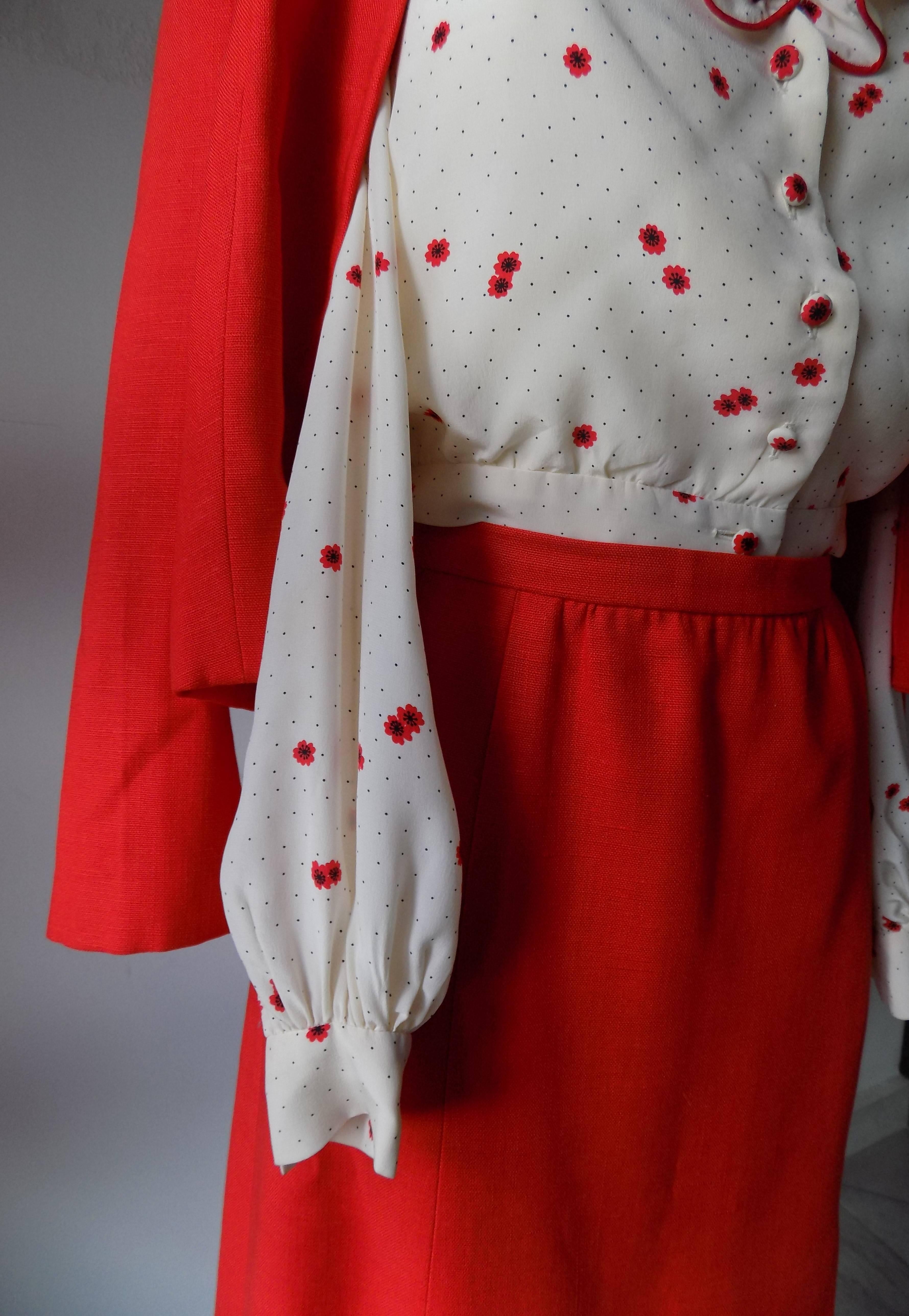 Rouge Costume 3 pièces Jean-Louis Couture des années 1970 en vente