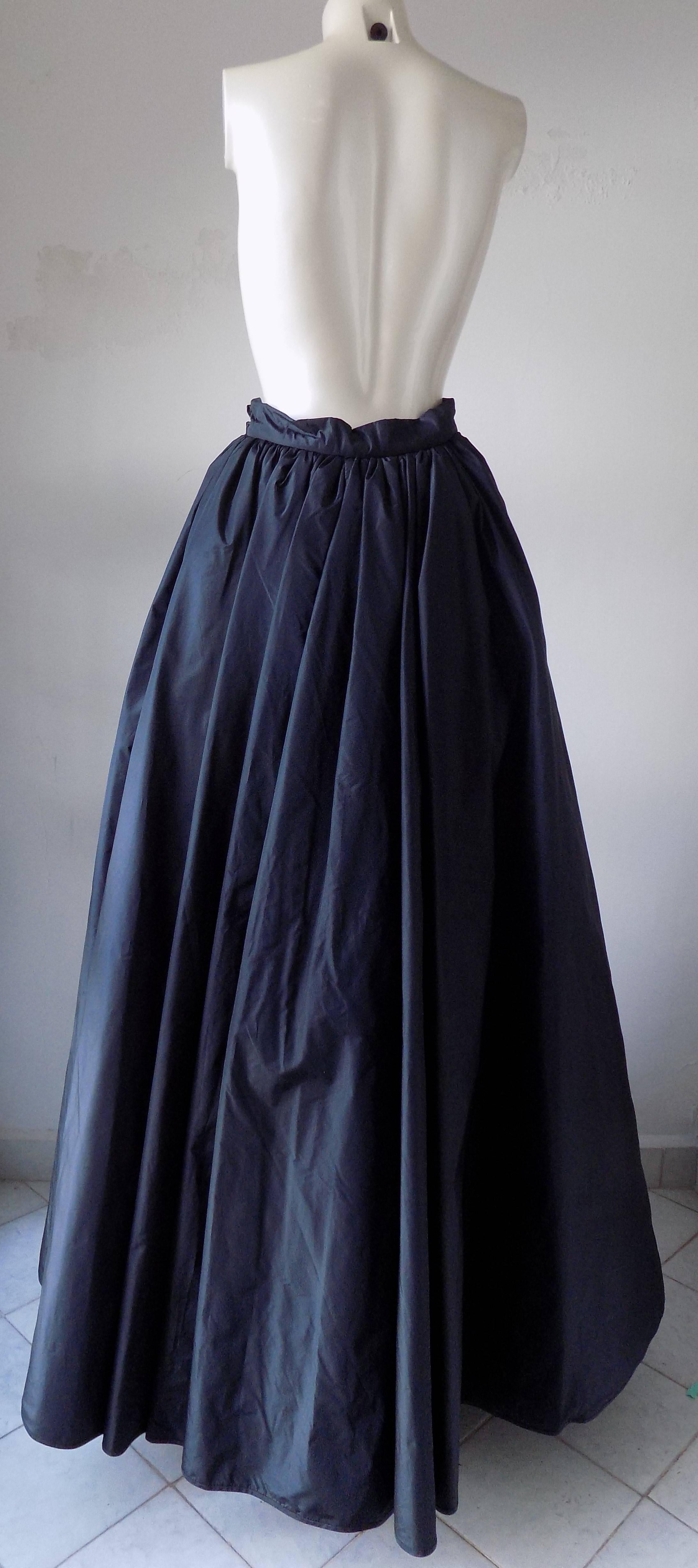 1980s Valentino Museum piece black skirt  In New Condition In Capri, IT