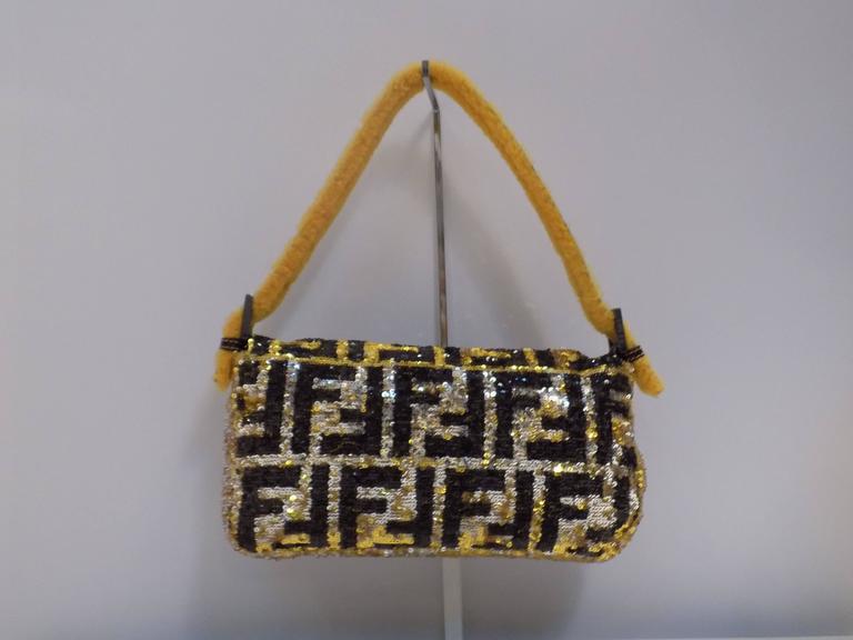 Vintage Fendi Sequin Baguette Bag 1990s (Sex and The City) – QUEEN MAY