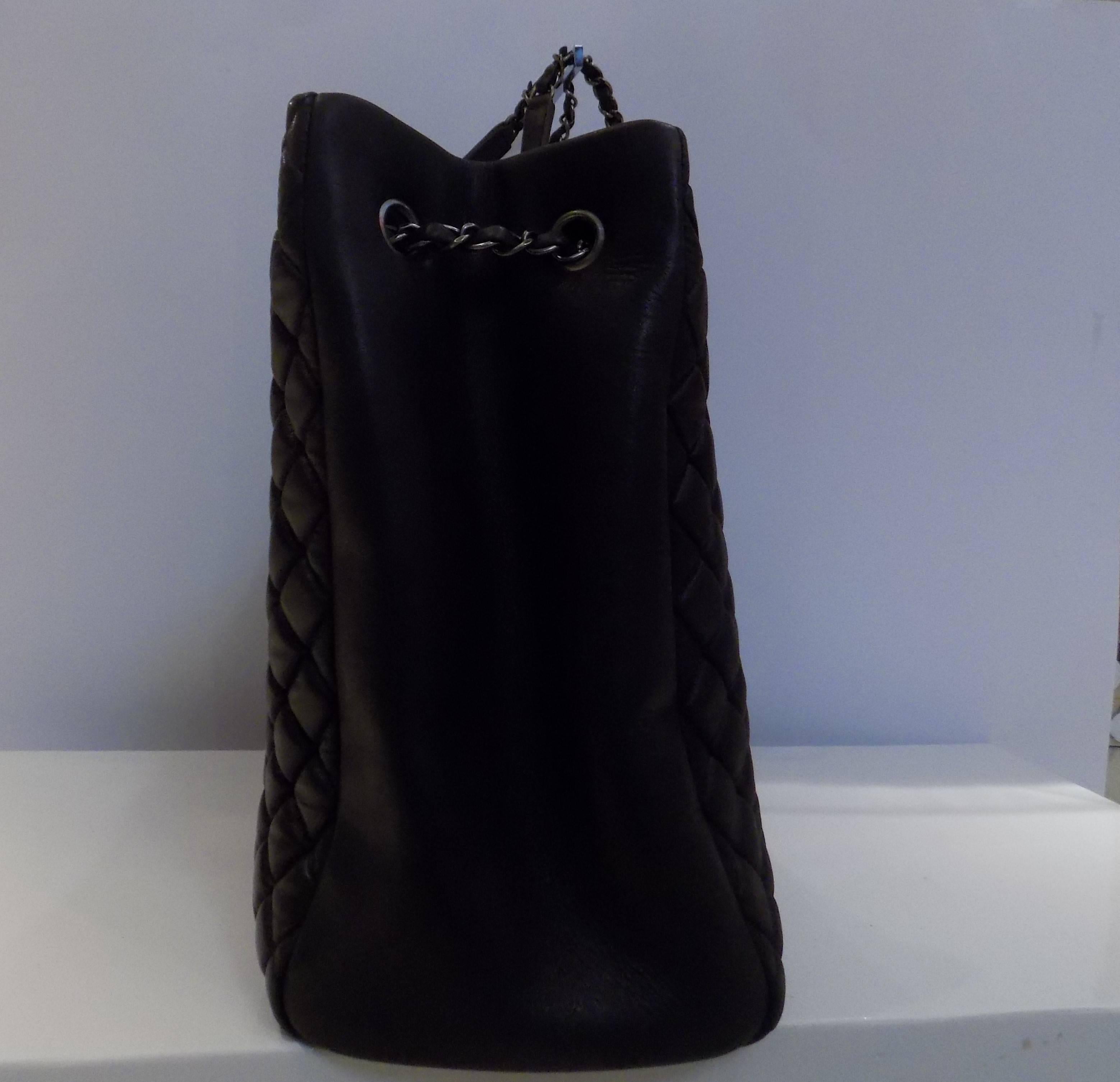 Women's Chanel Iridescent Caviar Black Bag 