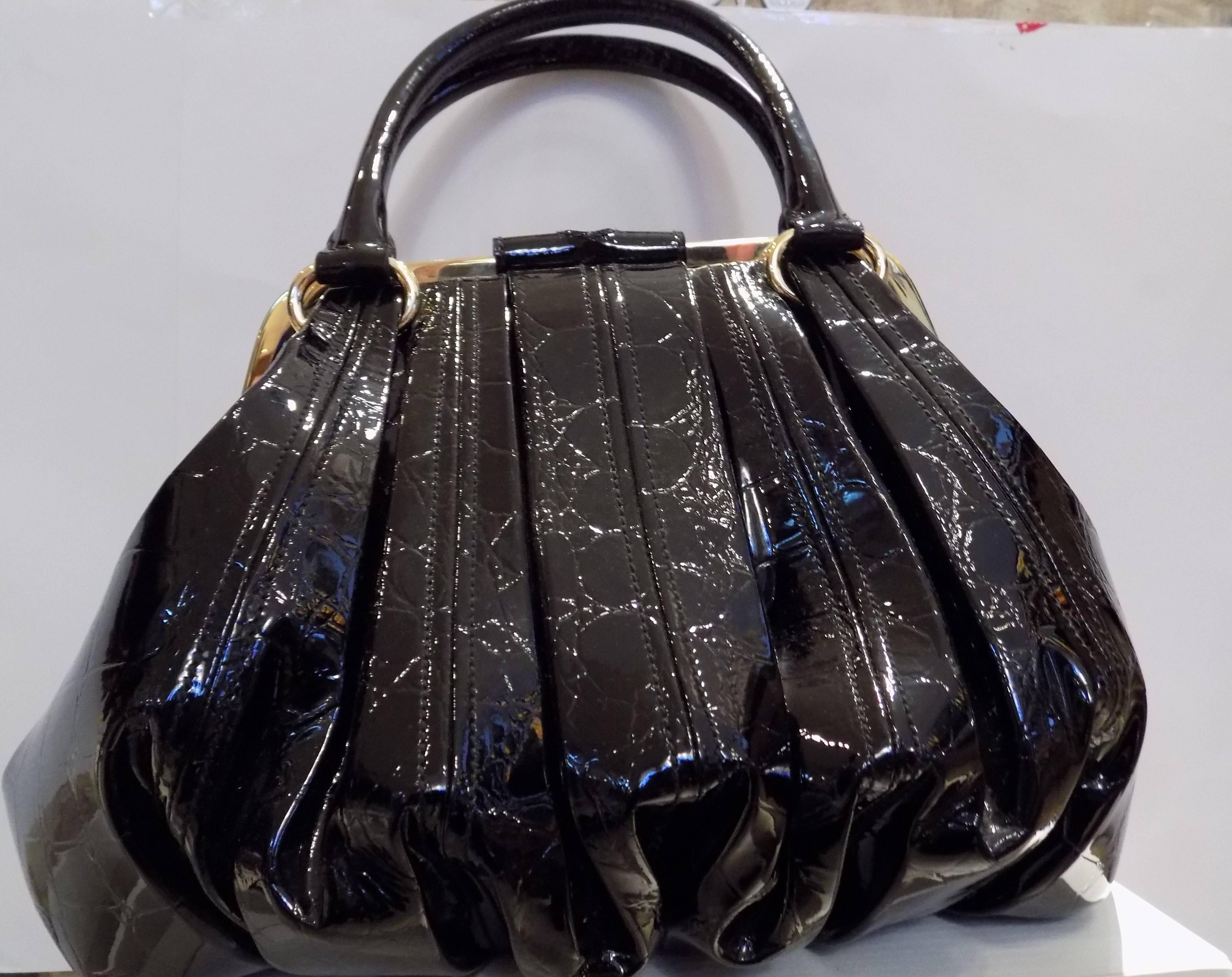 Alexander McQueen Black Varnish Leather bag with gold hardware