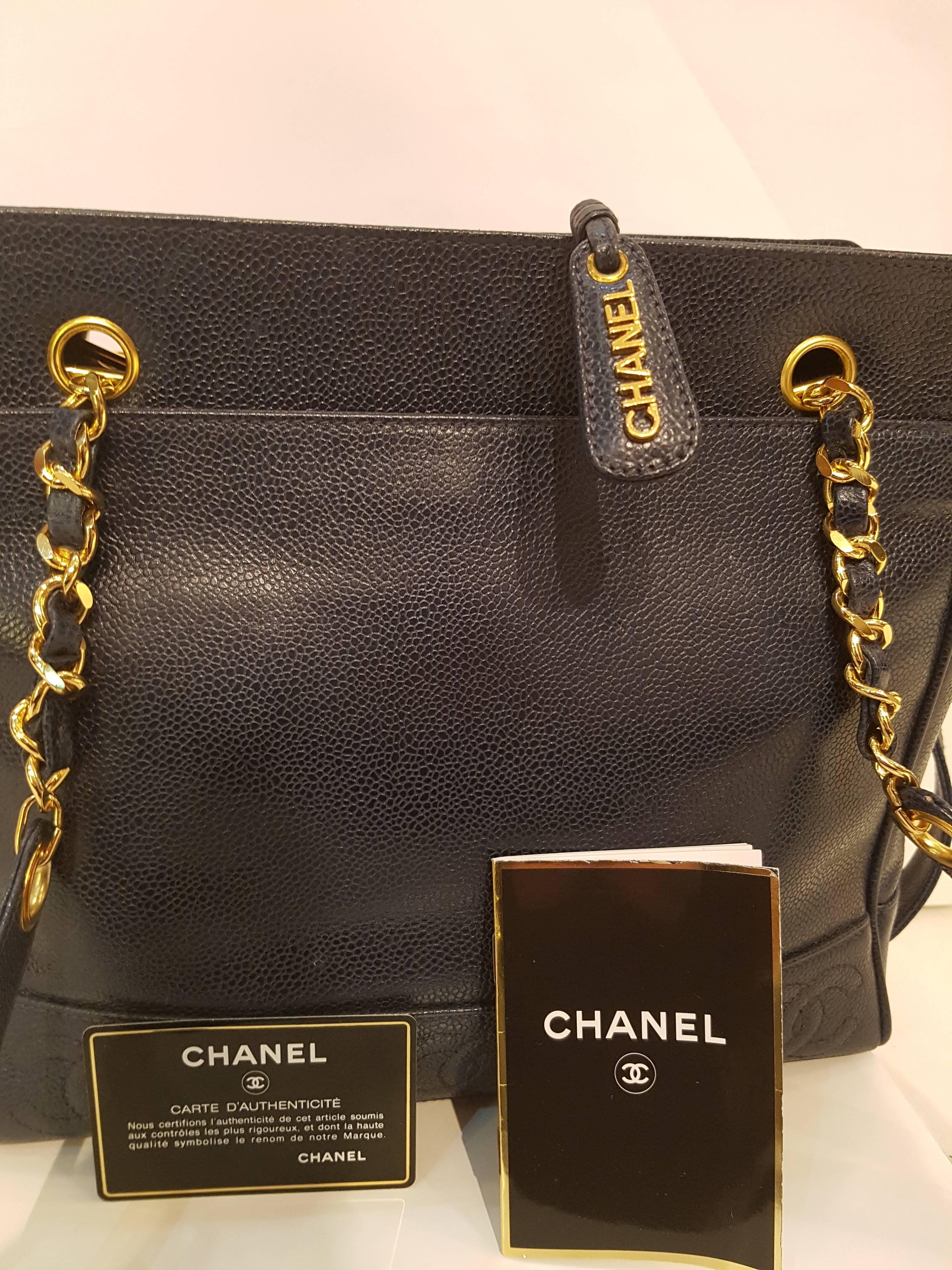 Women's Chanel Caviar Leather blu Navy Shoulder bag