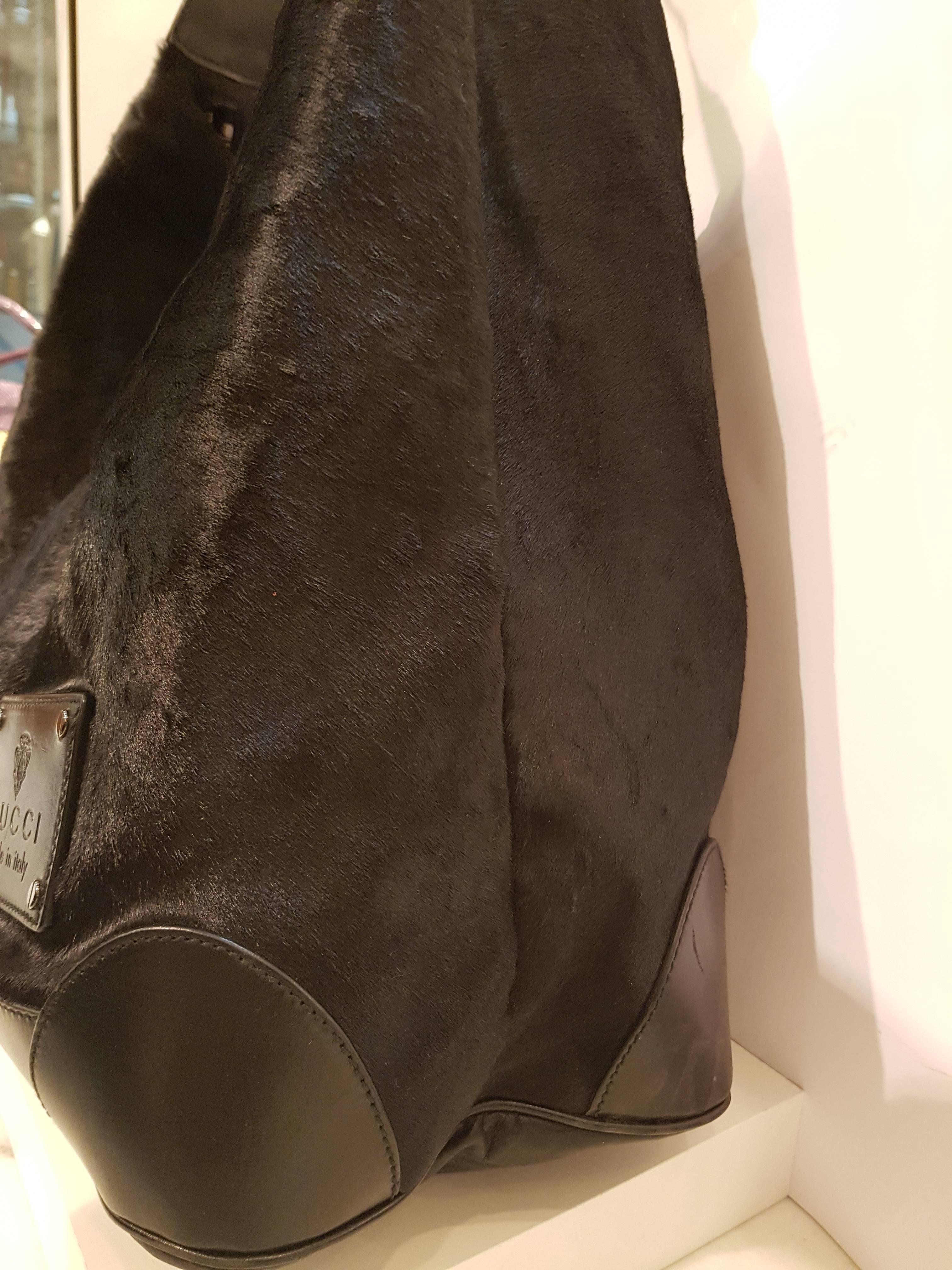 Gucci Black Maxi pony hair shoulder bag In New Condition In Capri, IT