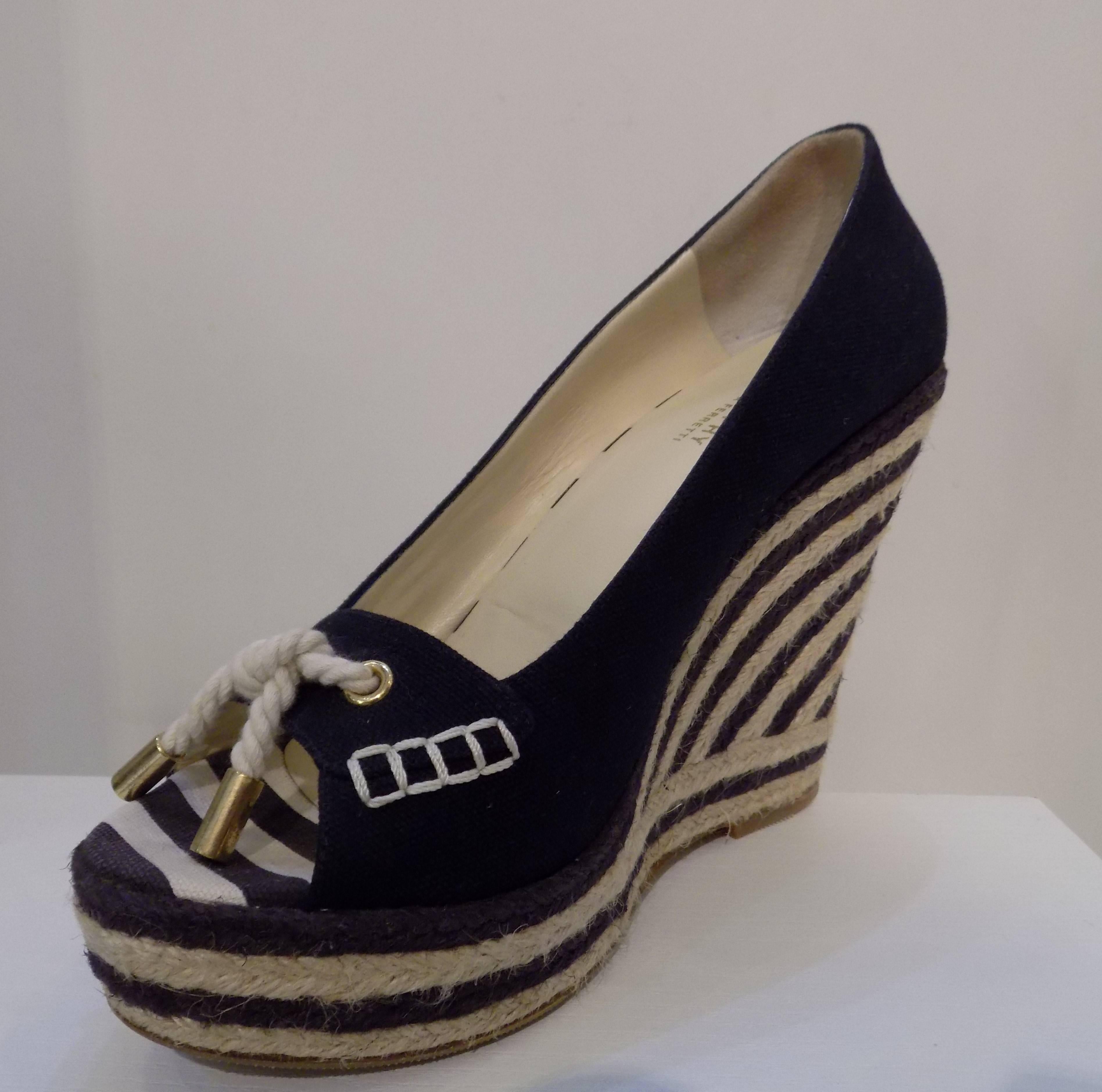 Philosophy by Alberta Ferretti Wedge Shoes
Size: 39 in italian size range
Heel: 13 cm
