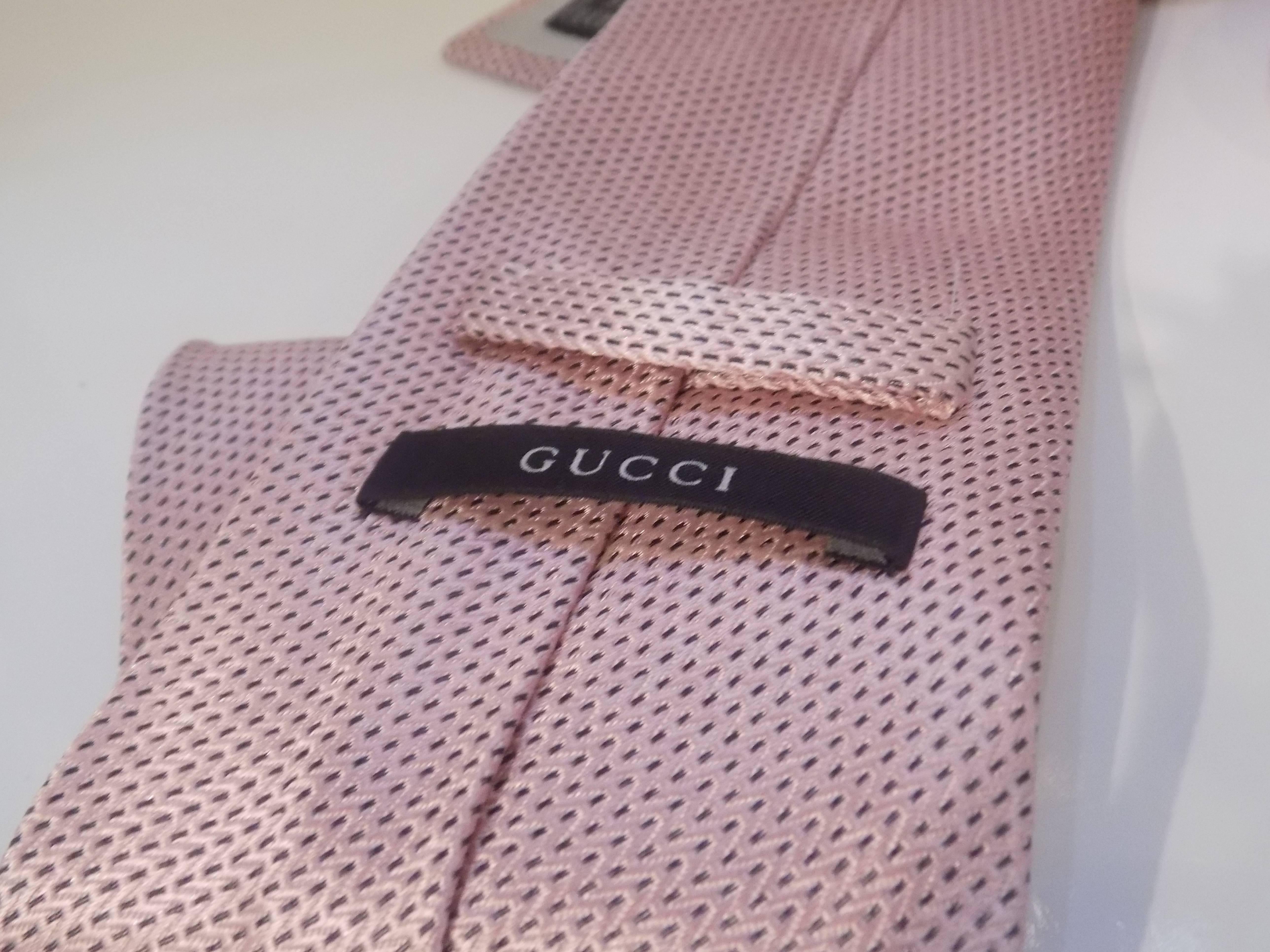 gucci pink tie