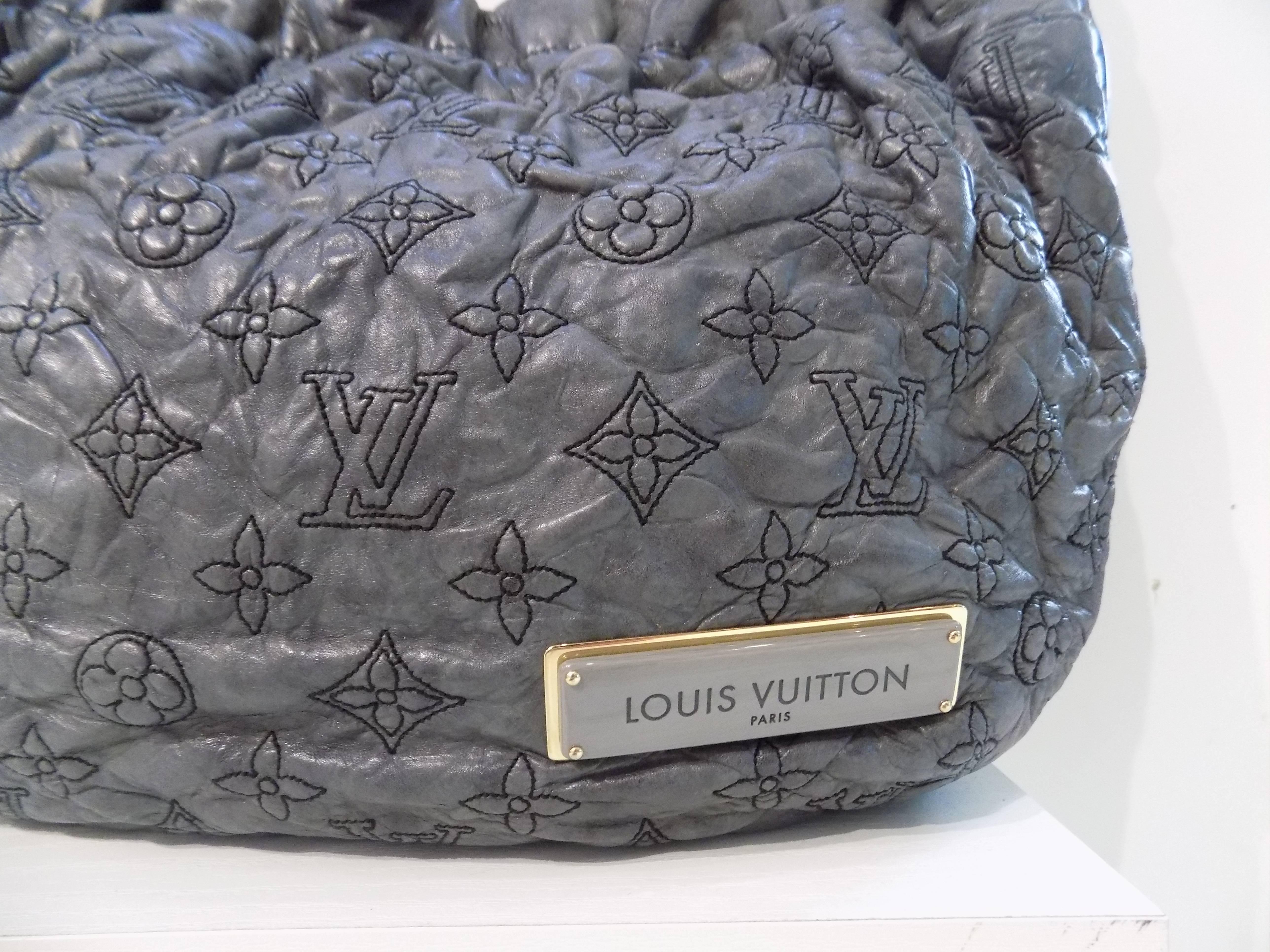 Women's Louis Vuitton Grey Leather bag
