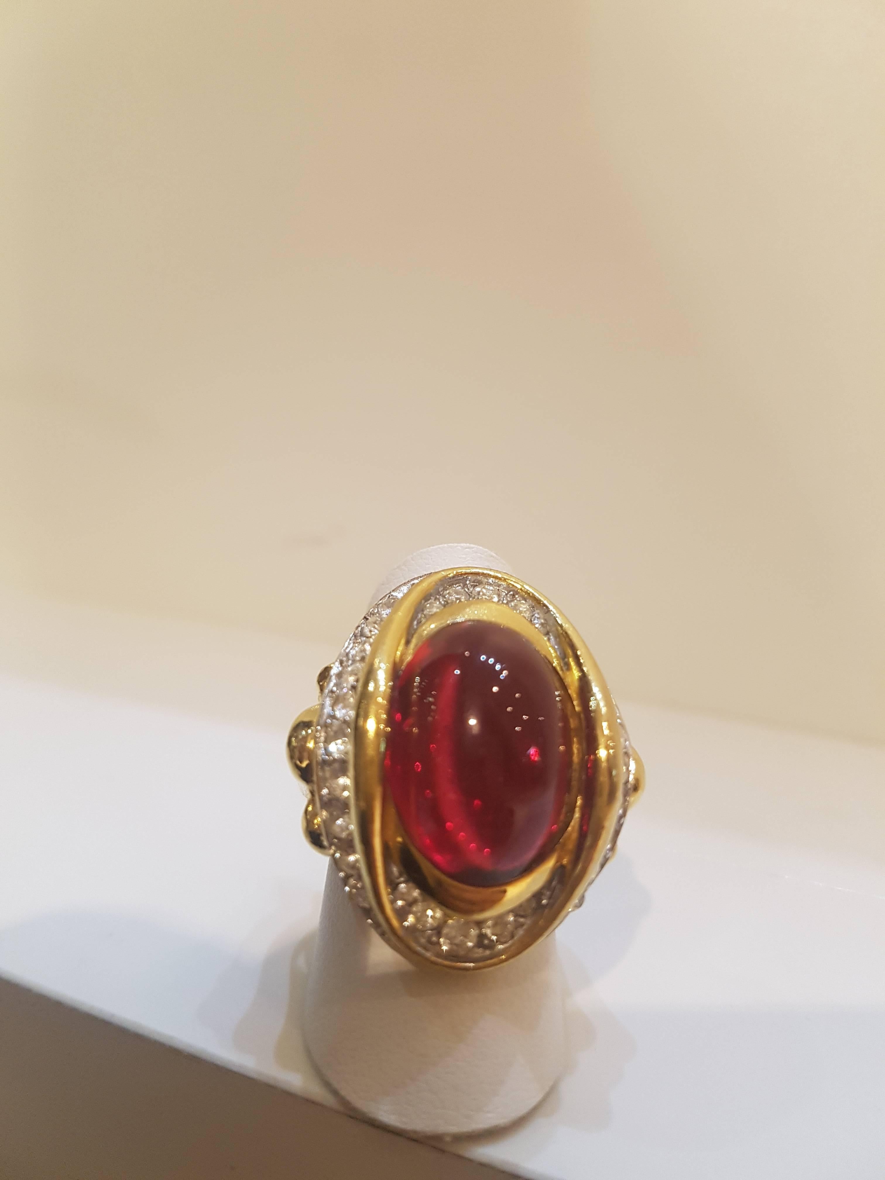 1980s Trifari gold tone red and crystal stones ring
size can be easily altered from the inside