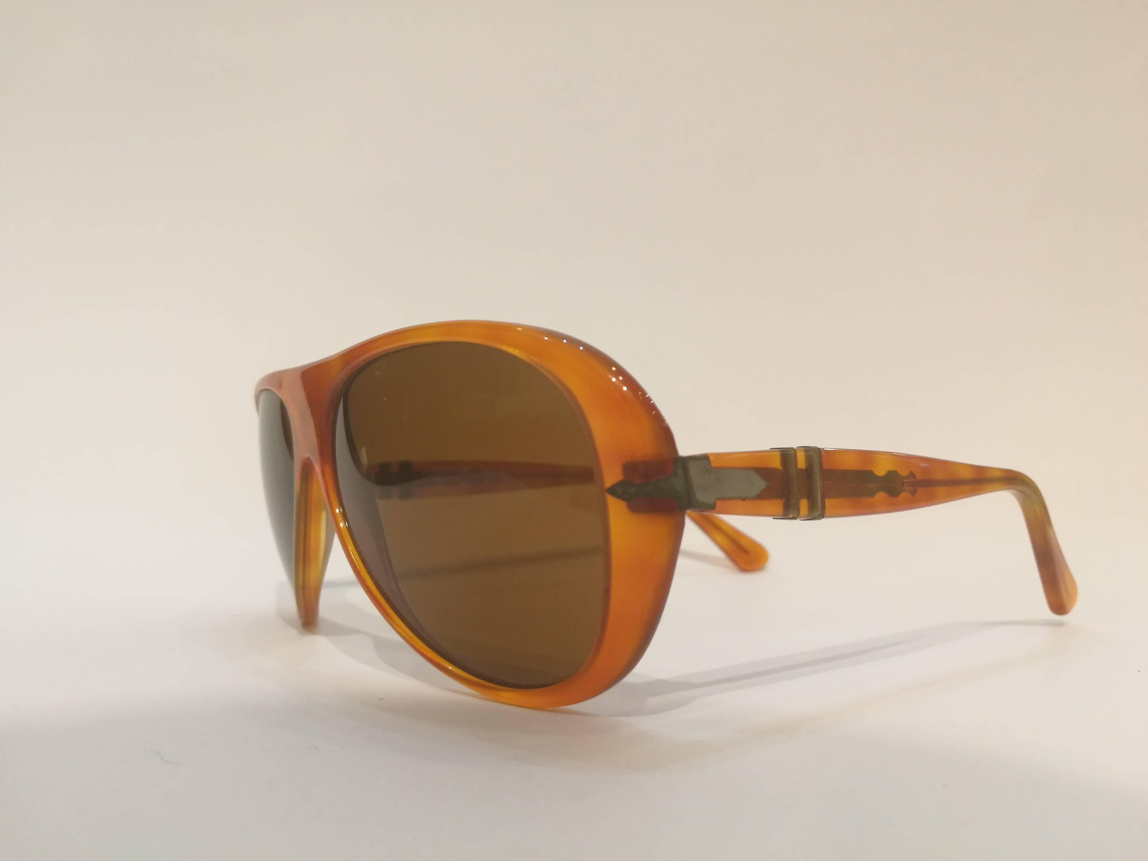 70s Persol Brown sunglasses In New Condition In Capri, IT