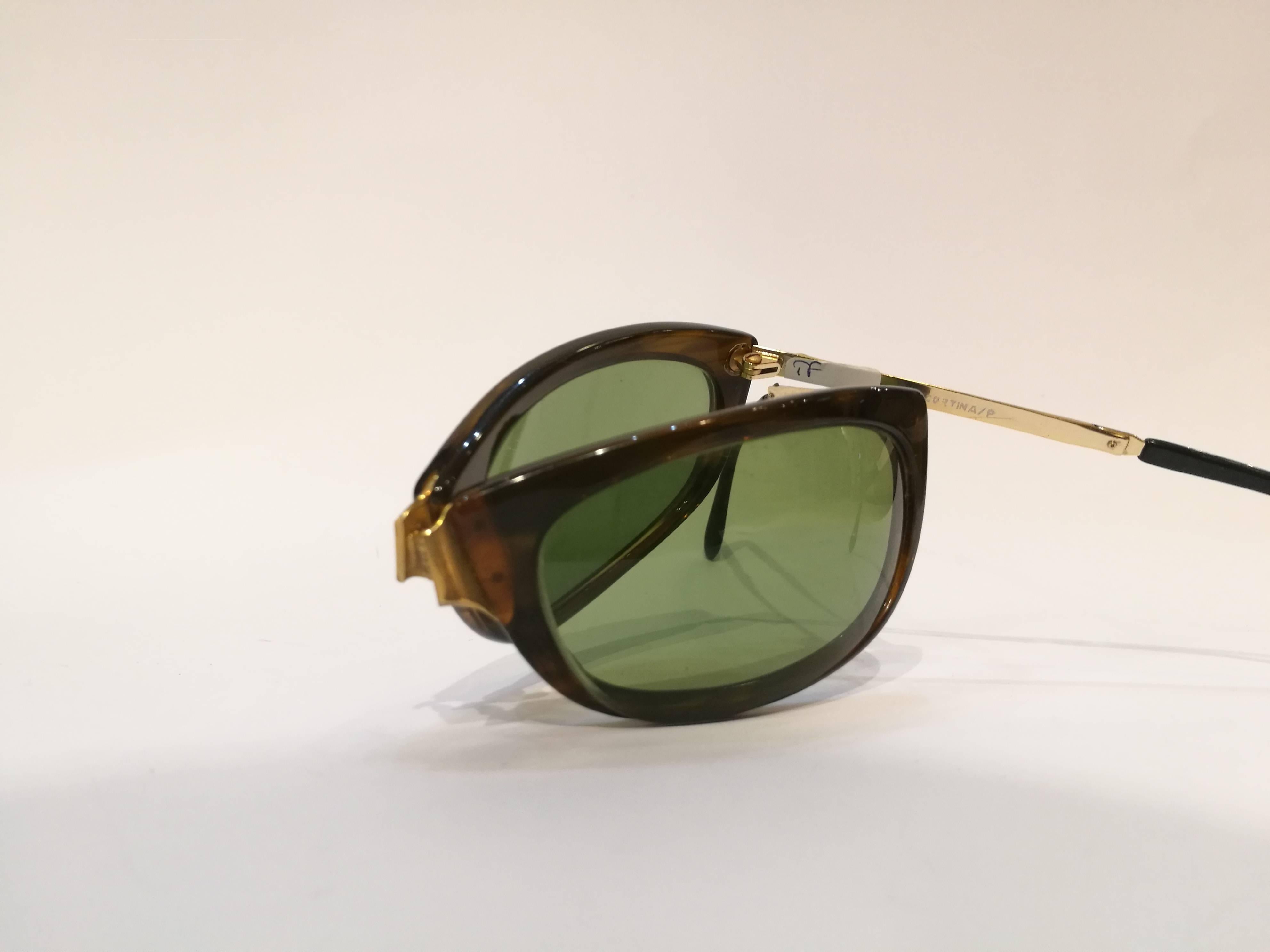 Brown Metal Flex vintage brown folding sunglasses For Sale