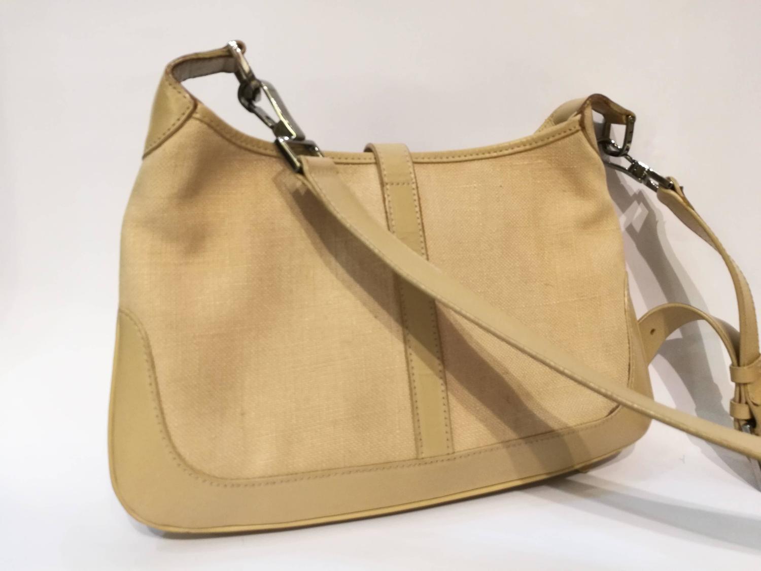 Gucci beije tone shoulder bag For Sale at 1stdibs