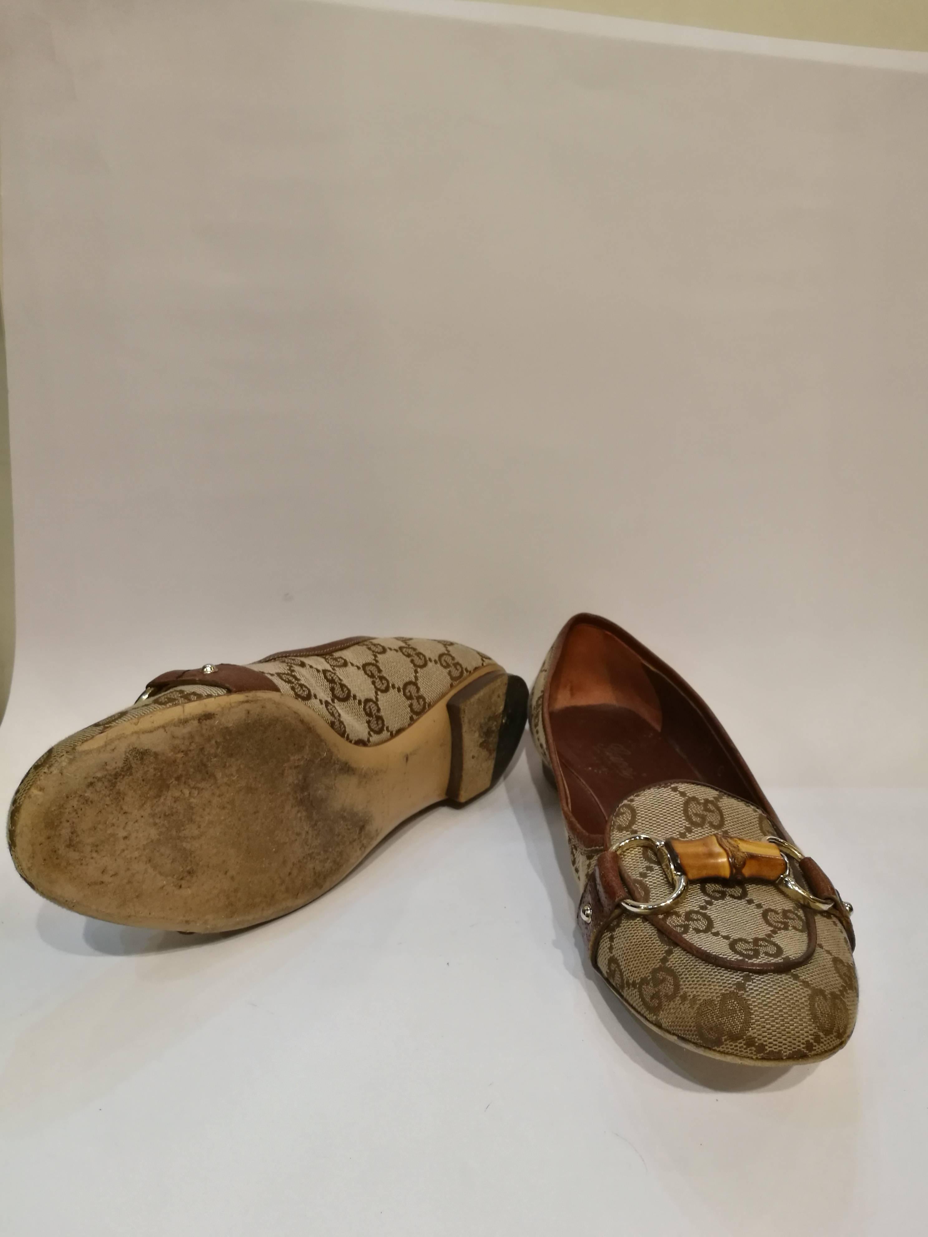 Gucci Brown Monogram Loafer Bamboo chain collection In Good Condition In Capri, IT