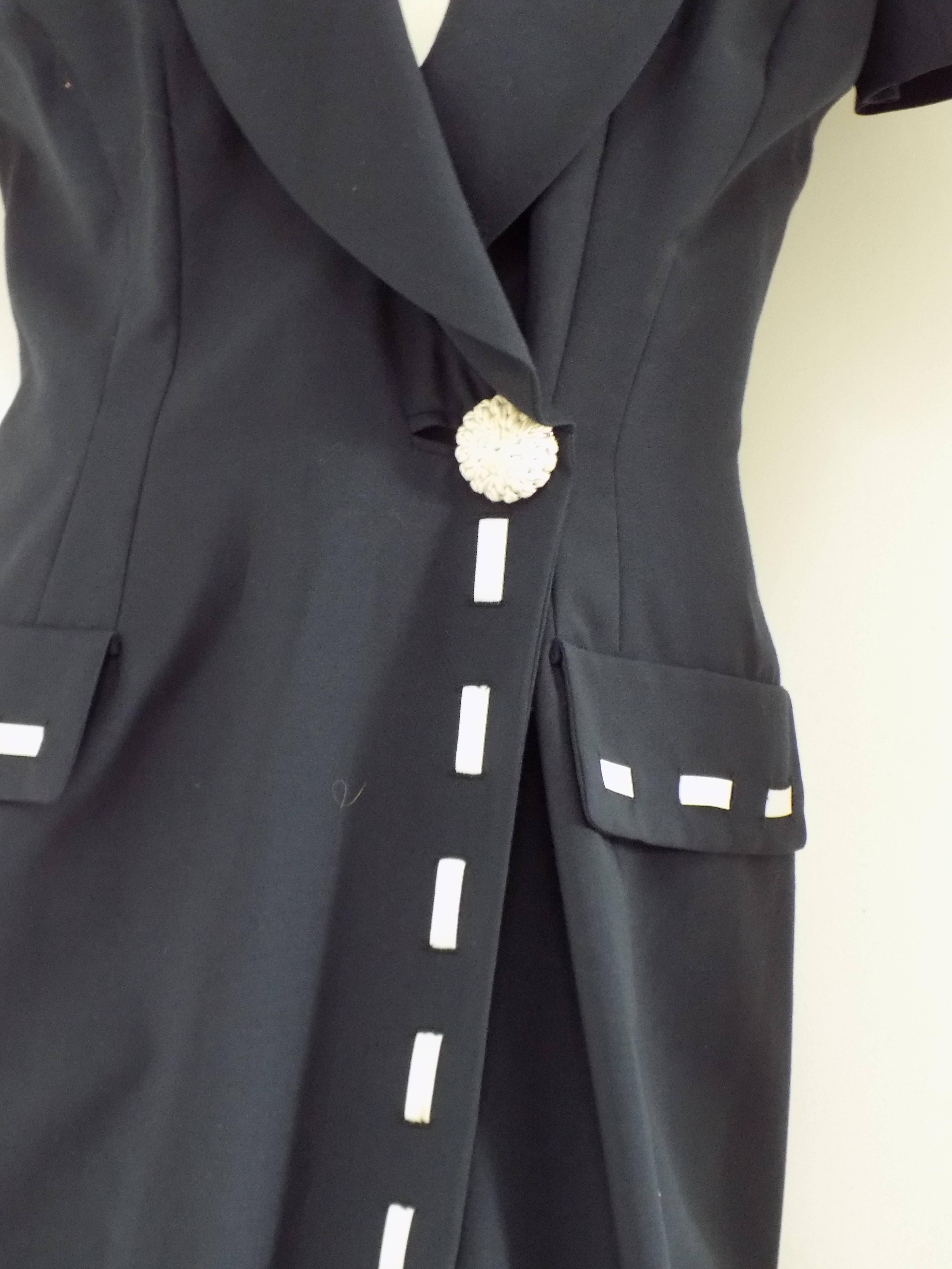 Black 1970s Fendi blu white dress