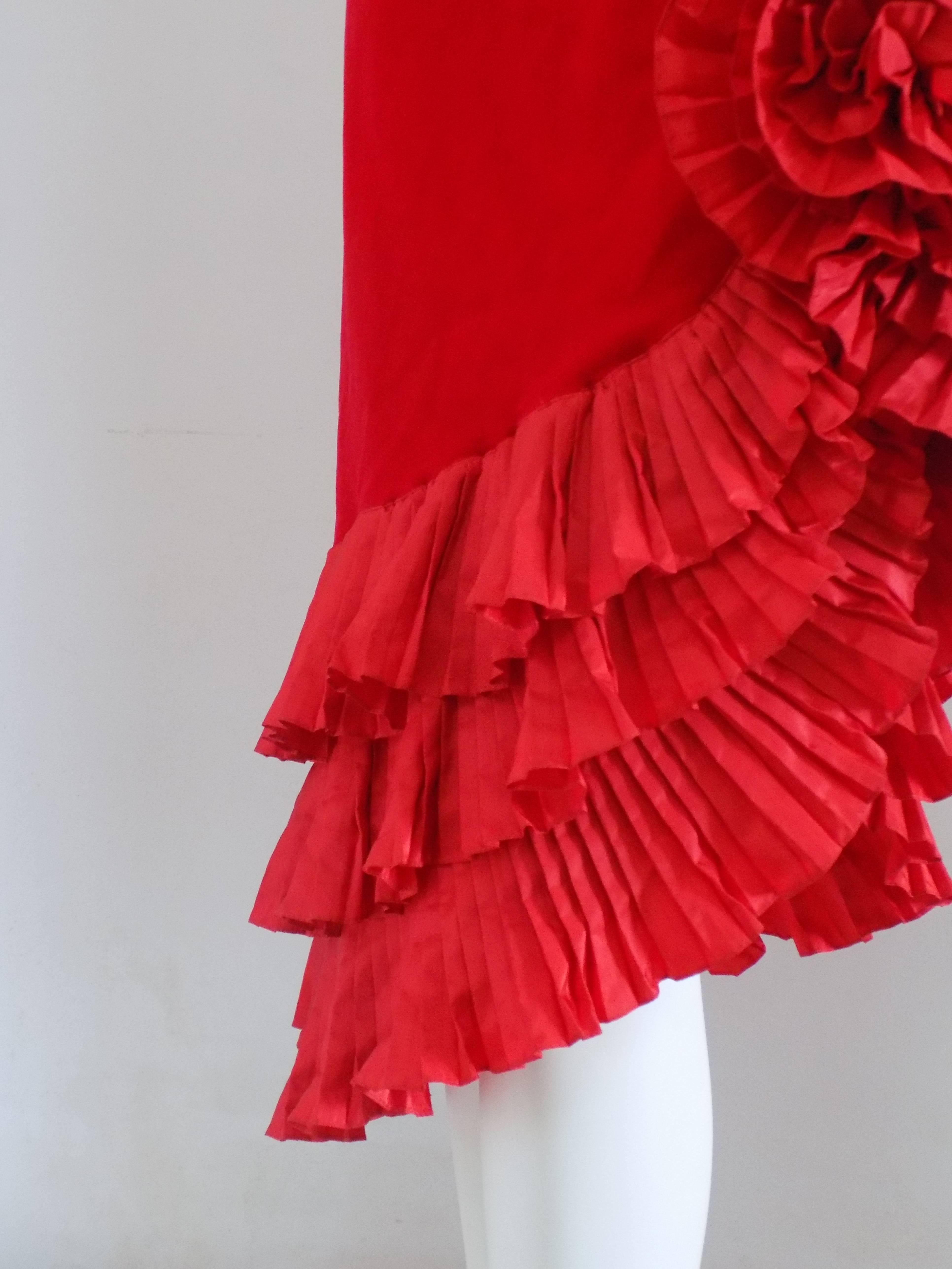 Women's 1980s Red Velvet Memi Dress
