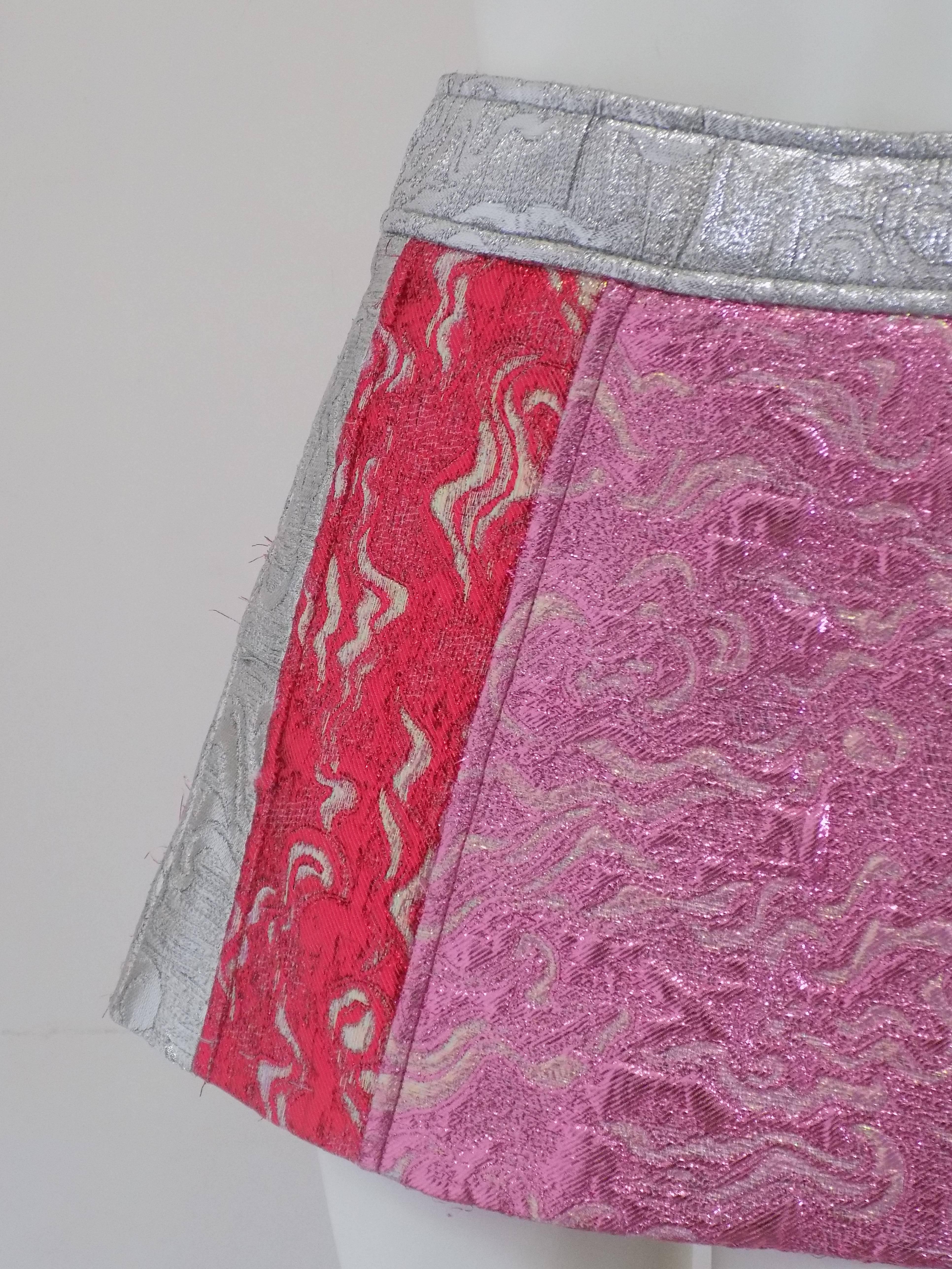 Miu Miu multicolour silver red pink skirt totally made in italy in italian size range 38
total lenght 68
wait 72