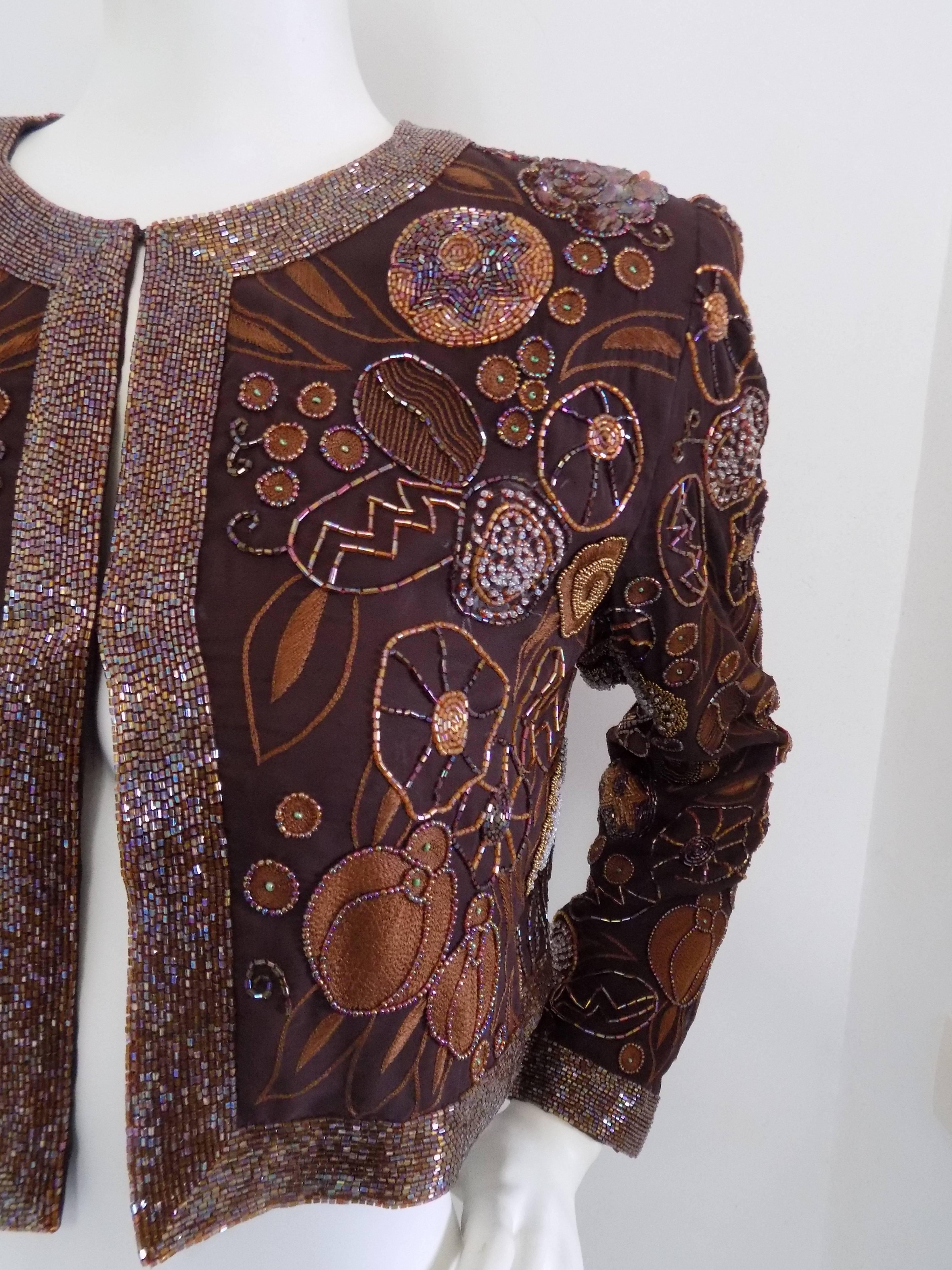 Veste brune Grazia Bagnaresi
totalement fabriqué en italie en italian size range 42