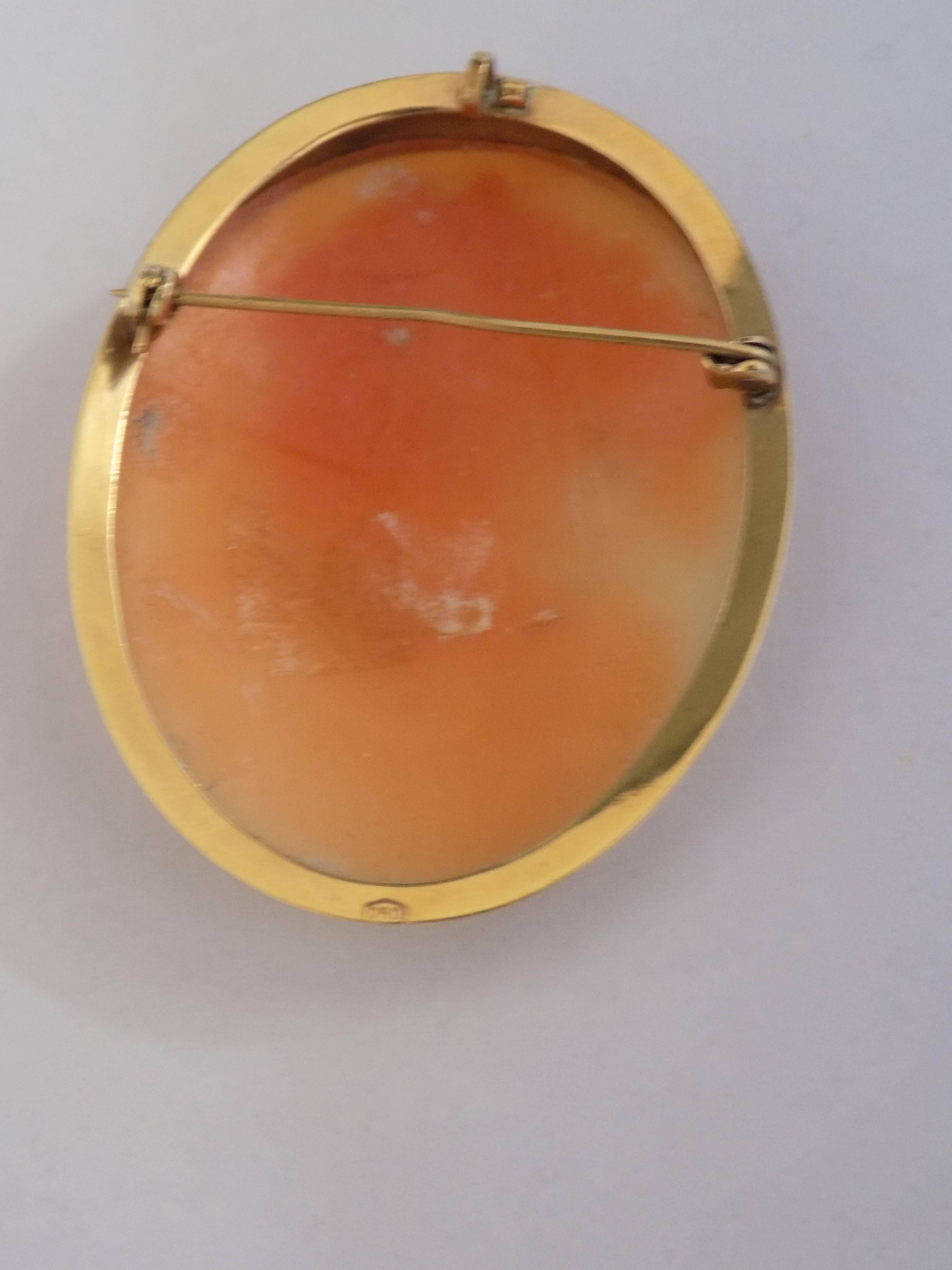 18kt Gold cammeo Pendant Brooch In New Condition For Sale In Capri, IT