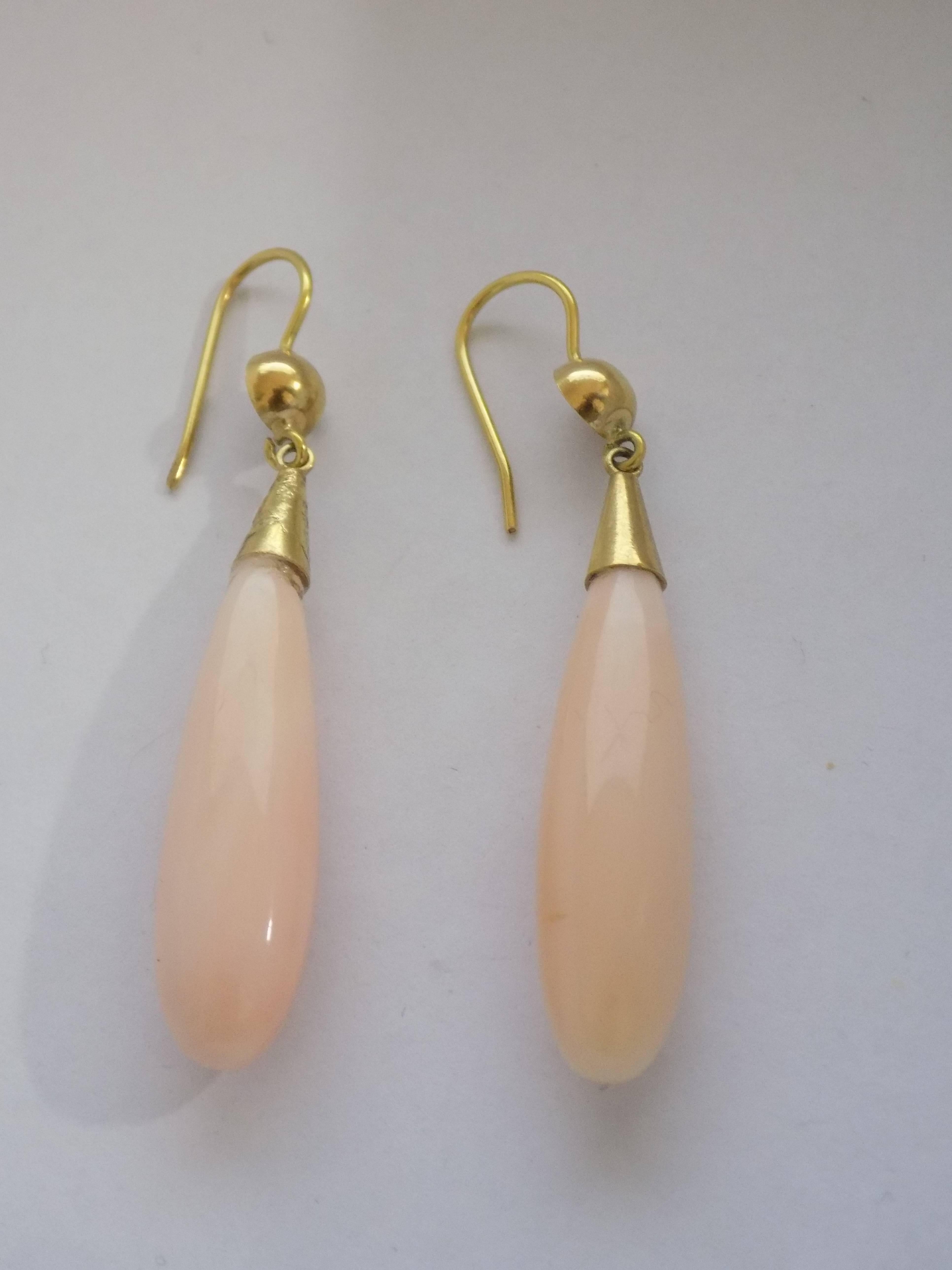 18kt Gold Pink Coral earrings In New Condition For Sale In Capri, IT