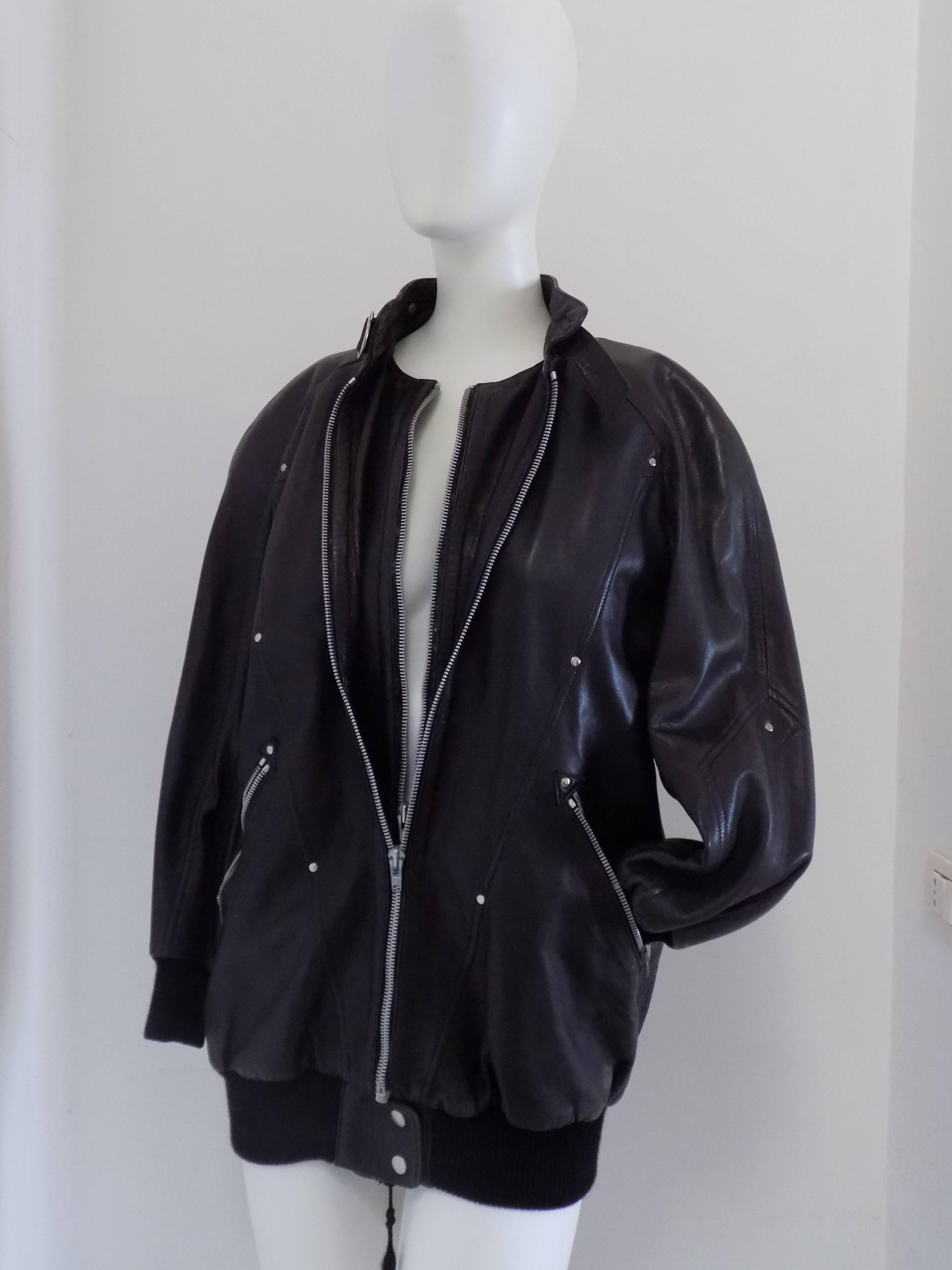 1980s Claude Montana Black Leather Jacket

silver tone hardware

French size 36