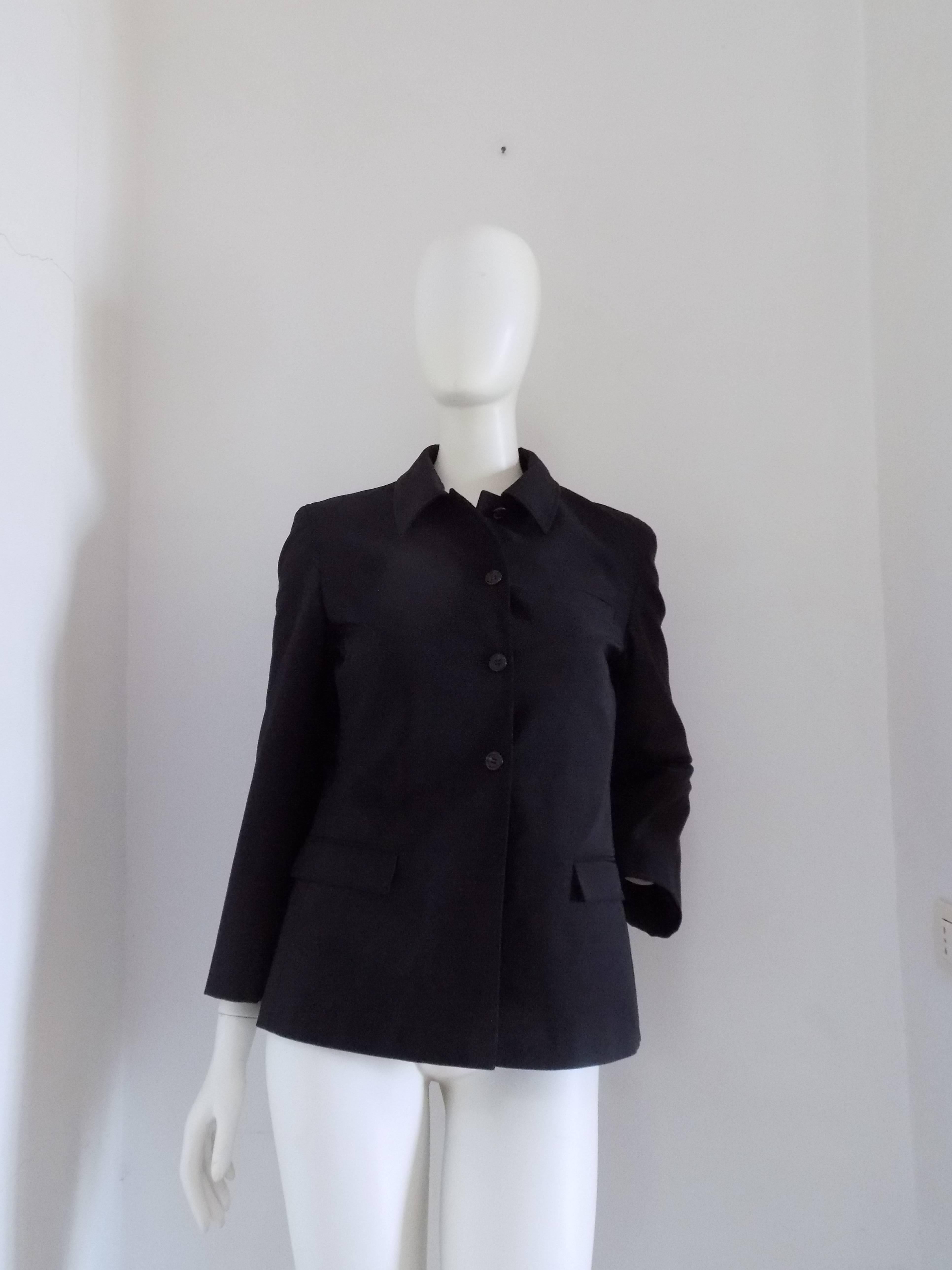 Black Jacket totally made in italy in italian size range 40
Composition: 90% polyester 10% spandex