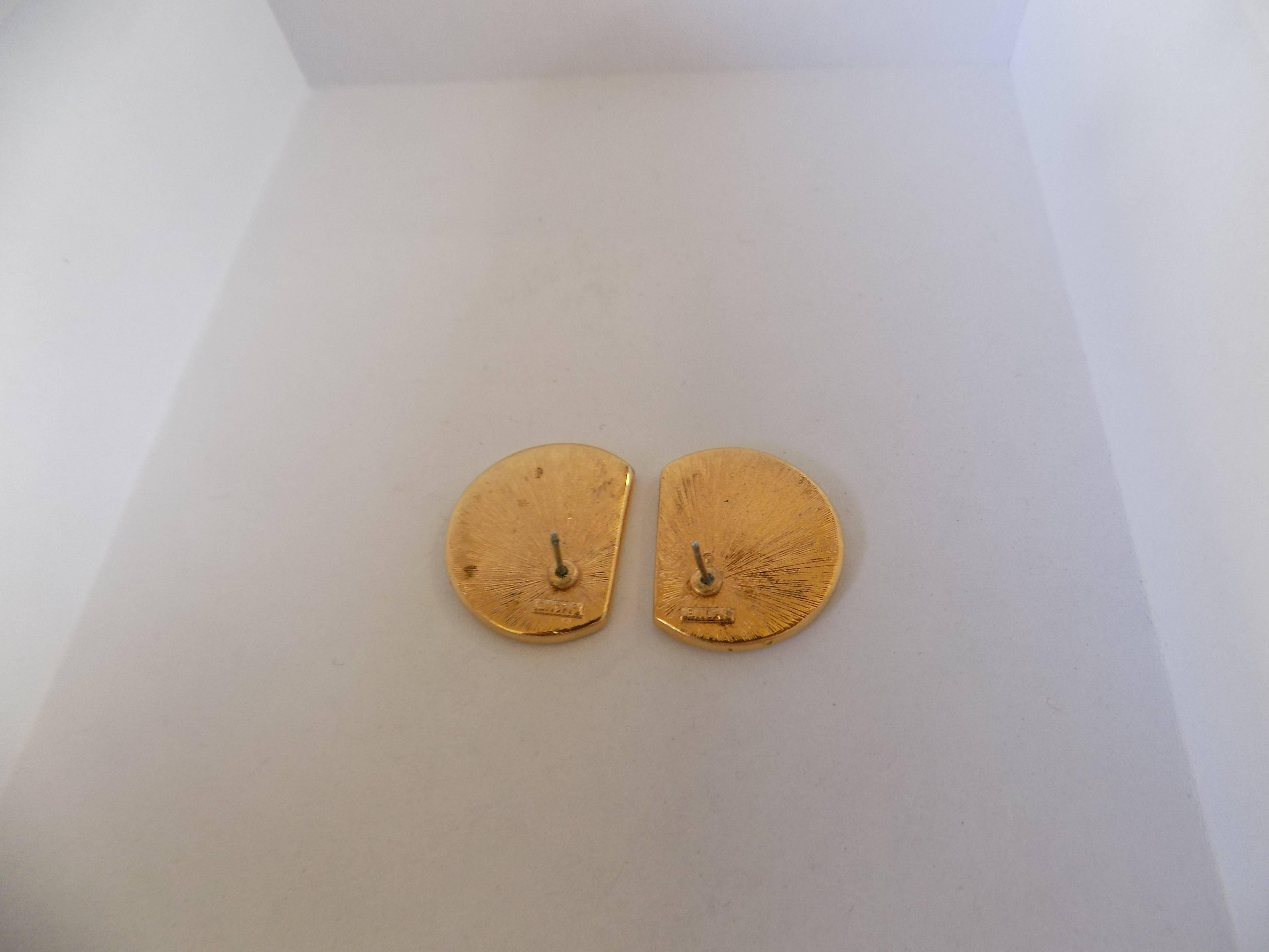 Monet Gold Schwarzton-Ohrringe für Damen oder Herren im Angebot