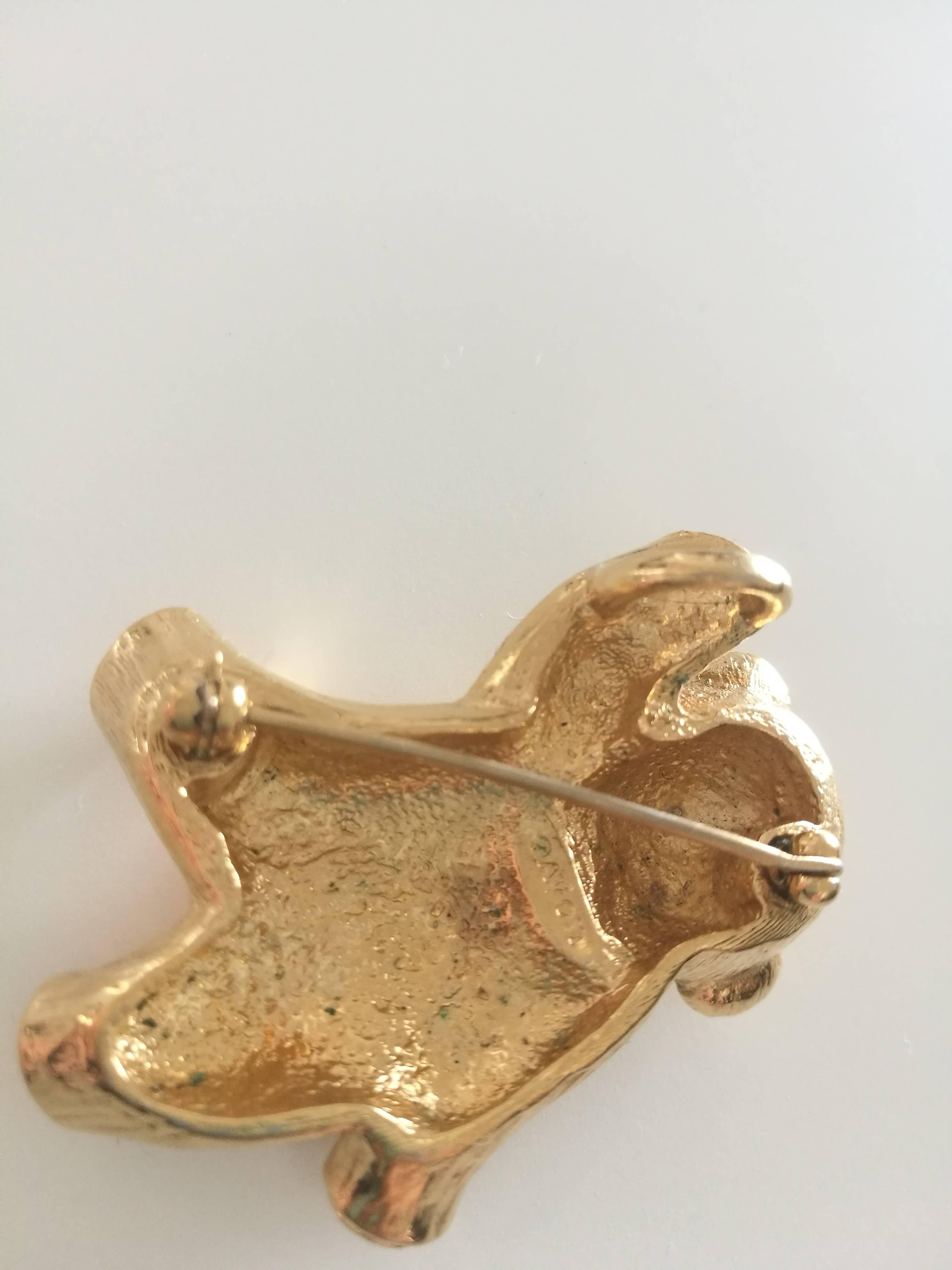 Avon Gold tone bear Brooch 1