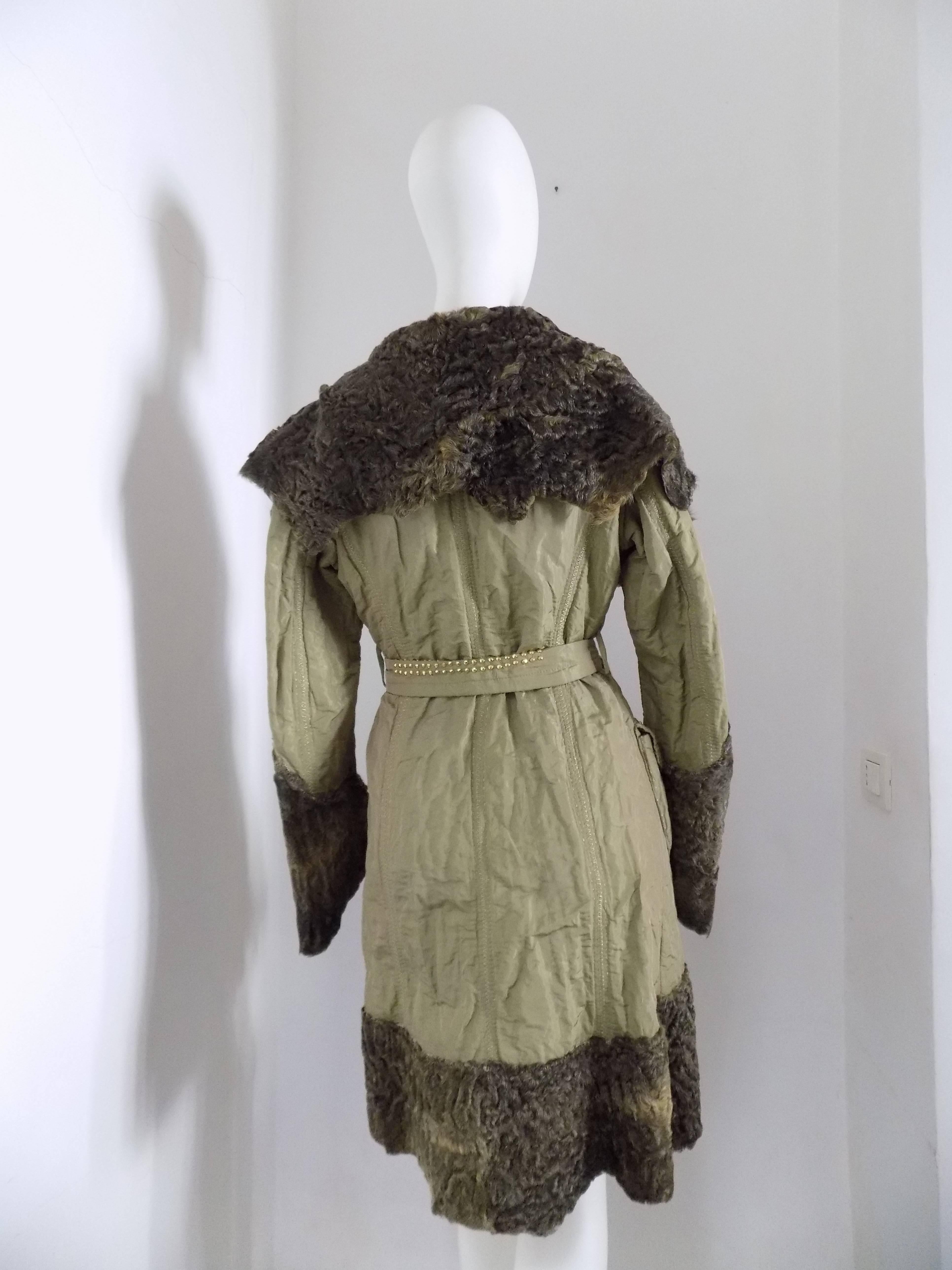 Foce Green Coat In Excellent Condition For Sale In Capri, IT